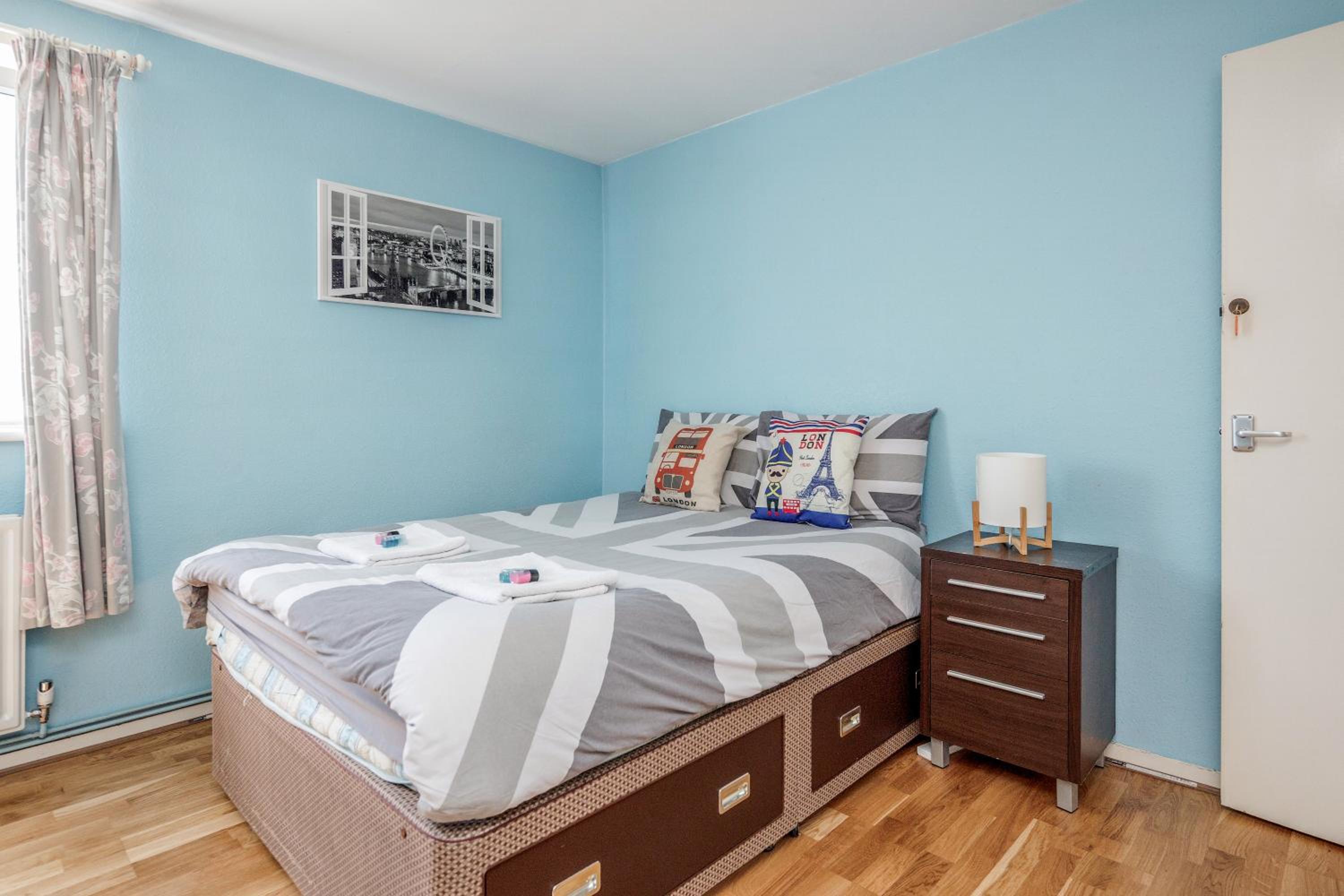 4-bedroom flat near BigBen,Parliament & London Eye