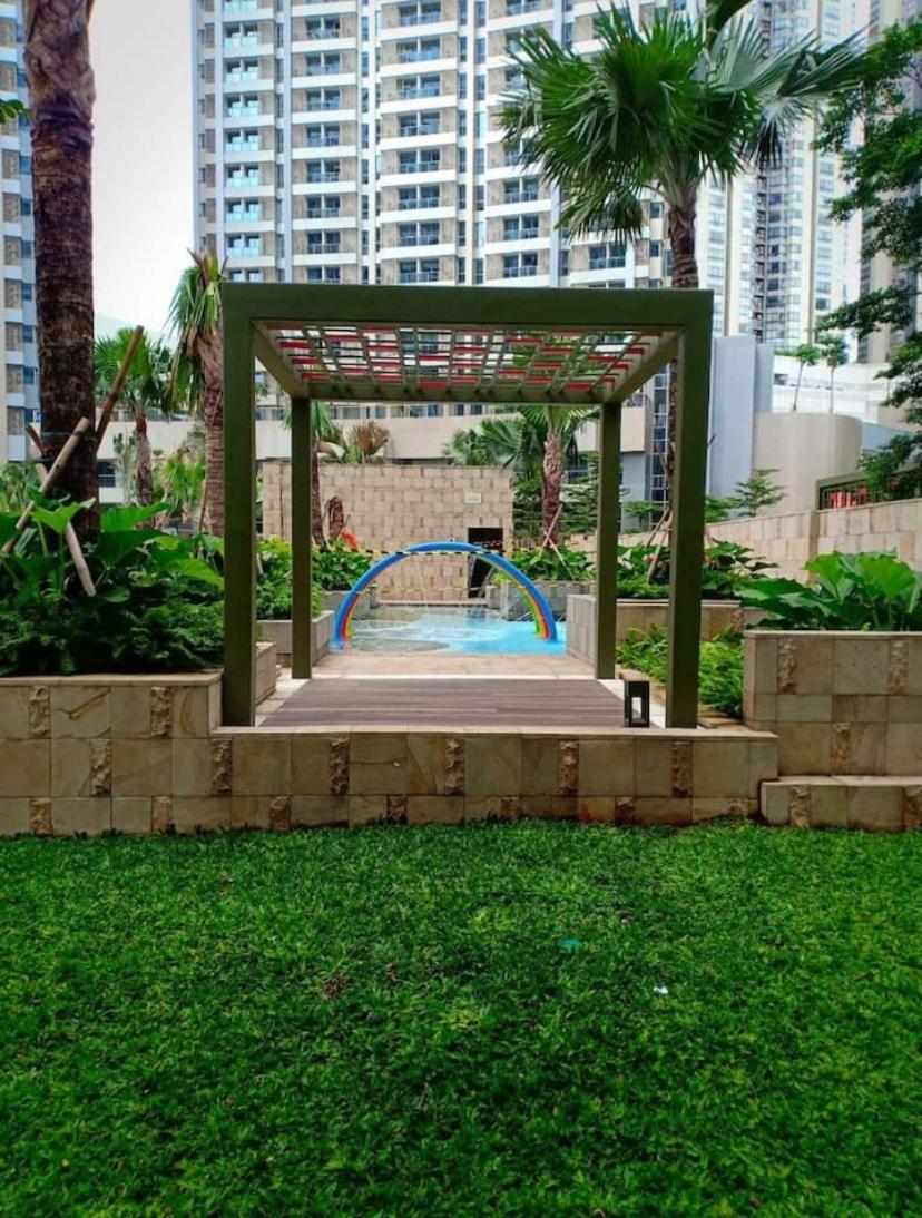 Taman Anggrek Residence by Micky Studio view 2