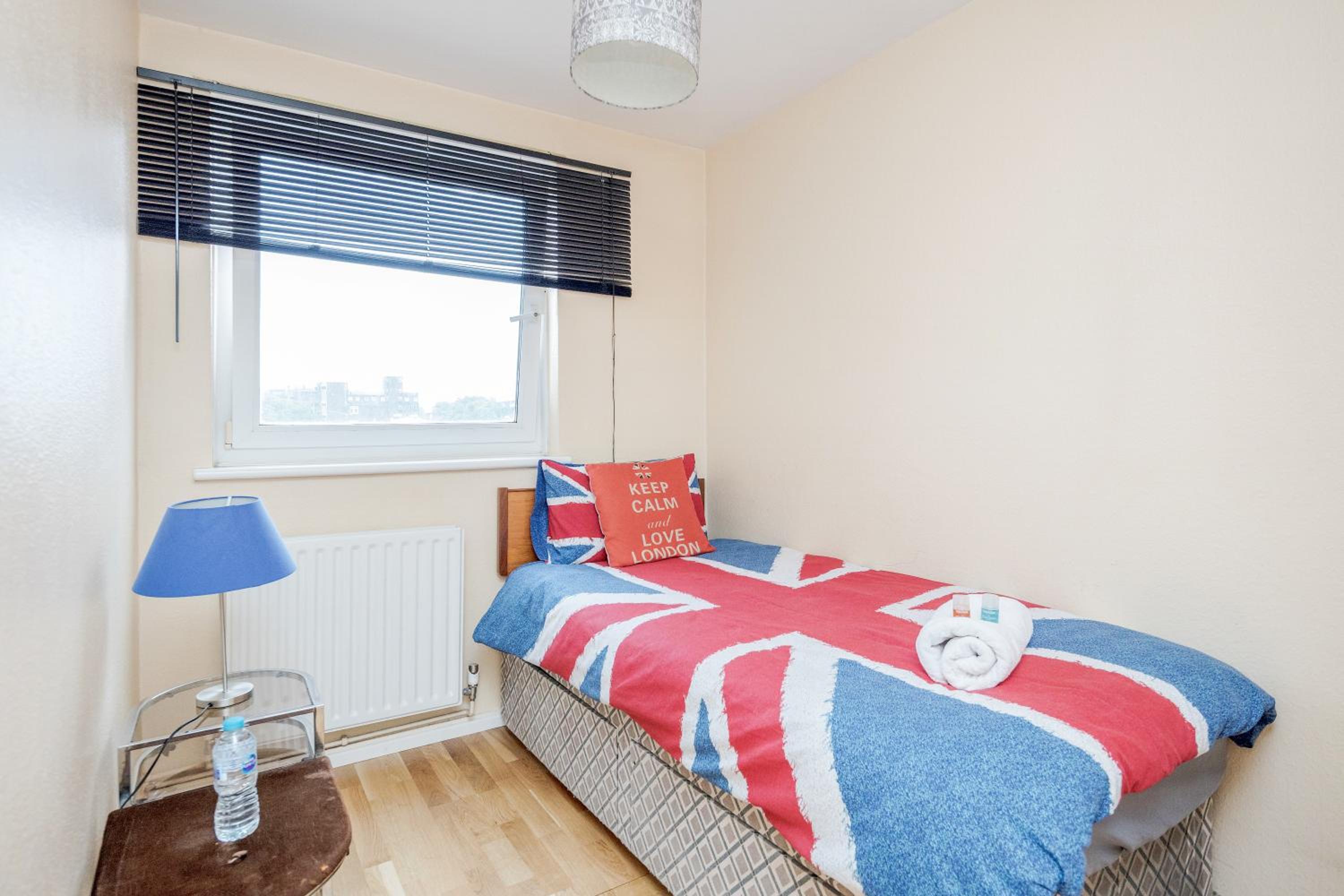 4-bedroom flat near BigBen,Parliament & London Eye