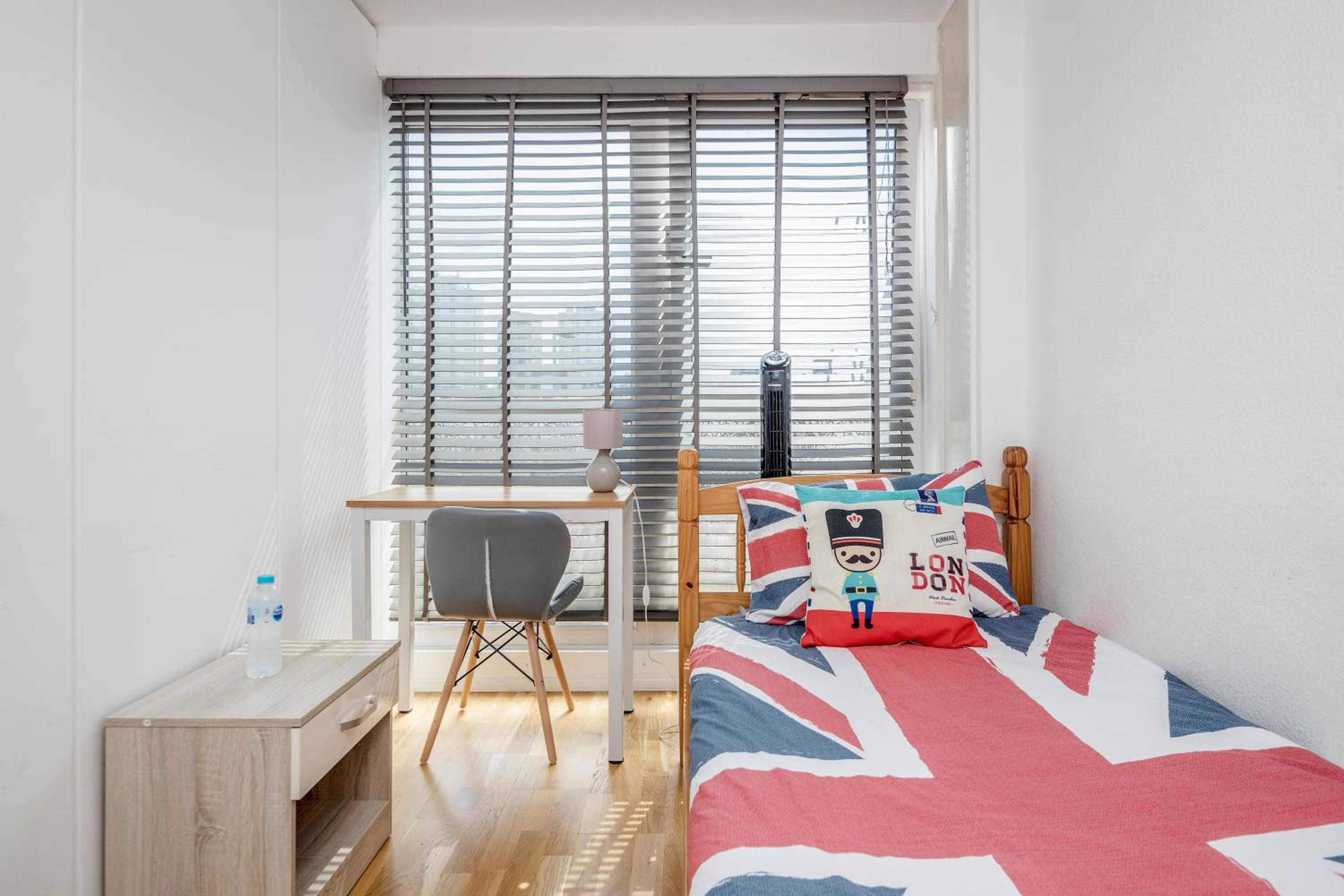 4-bedroom flat near BigBen,Parliament & London Eye