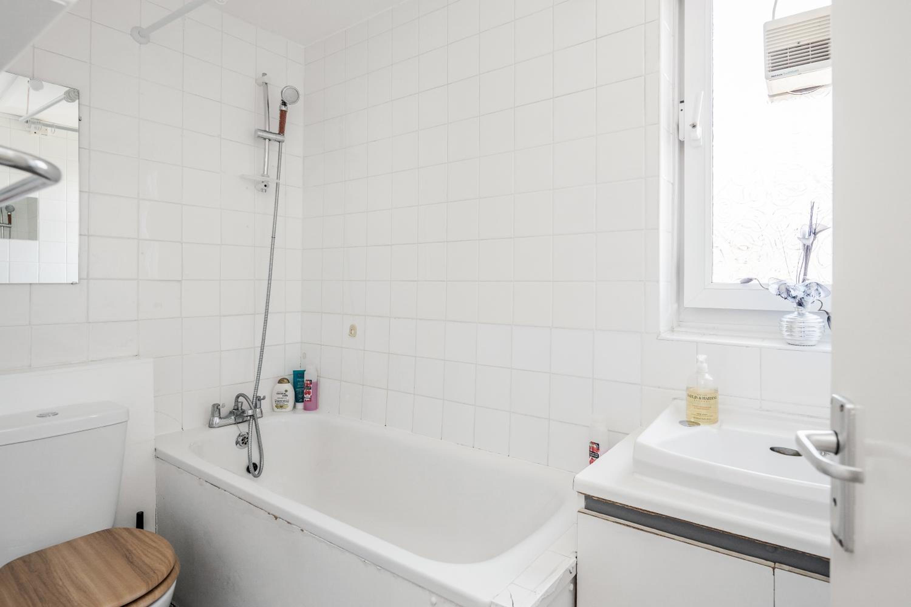 4-bedroom flat near BigBen,Parliament & London Eye