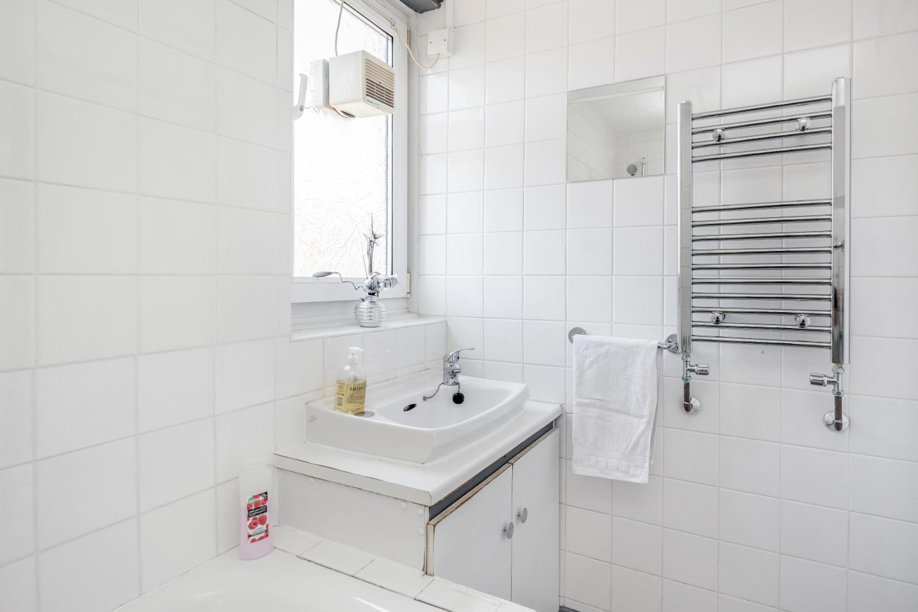 4-bedroom flat near BigBen,Parliament & London Eye