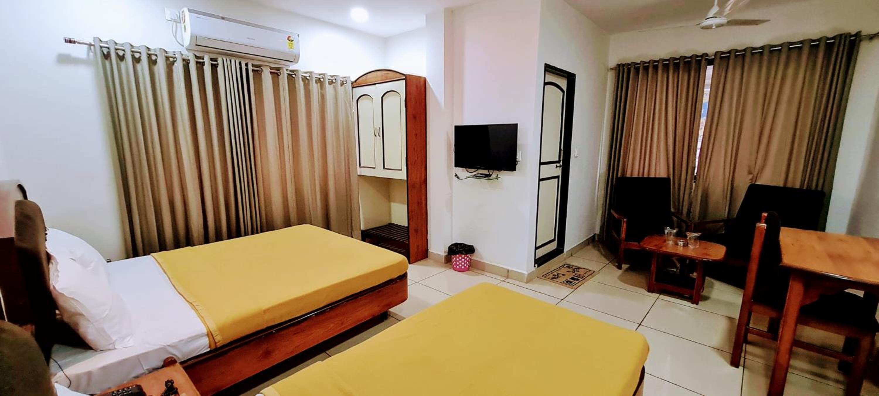 HOTEL TIRTH view 4