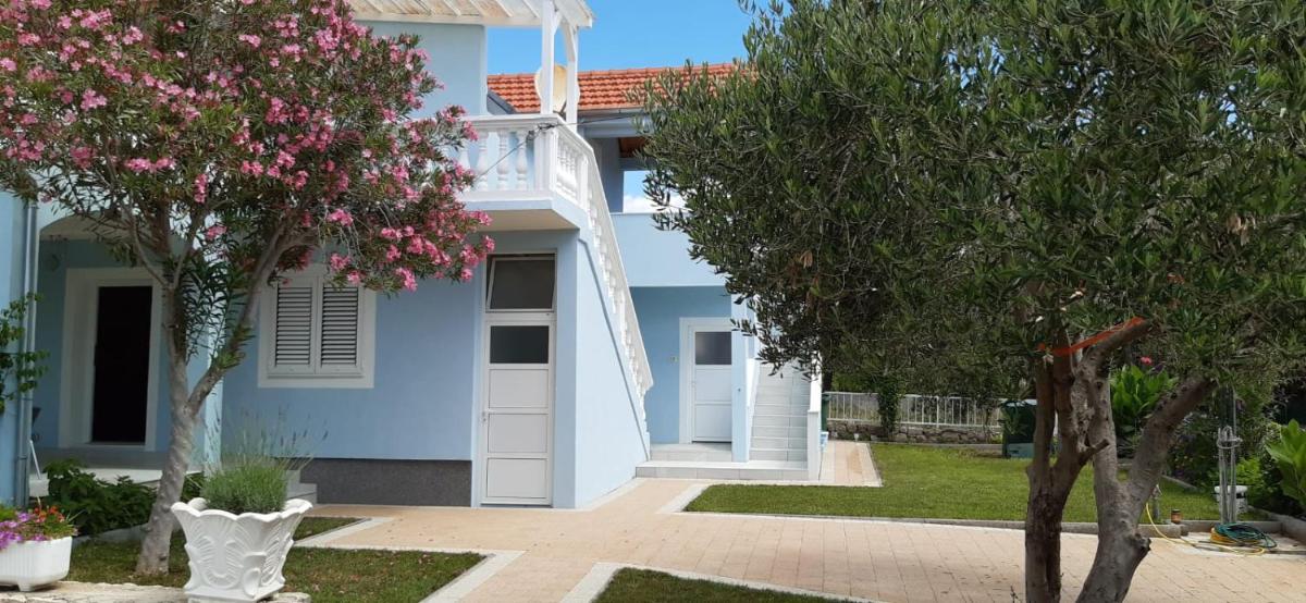 Villa Pera Apartment Gross view 5