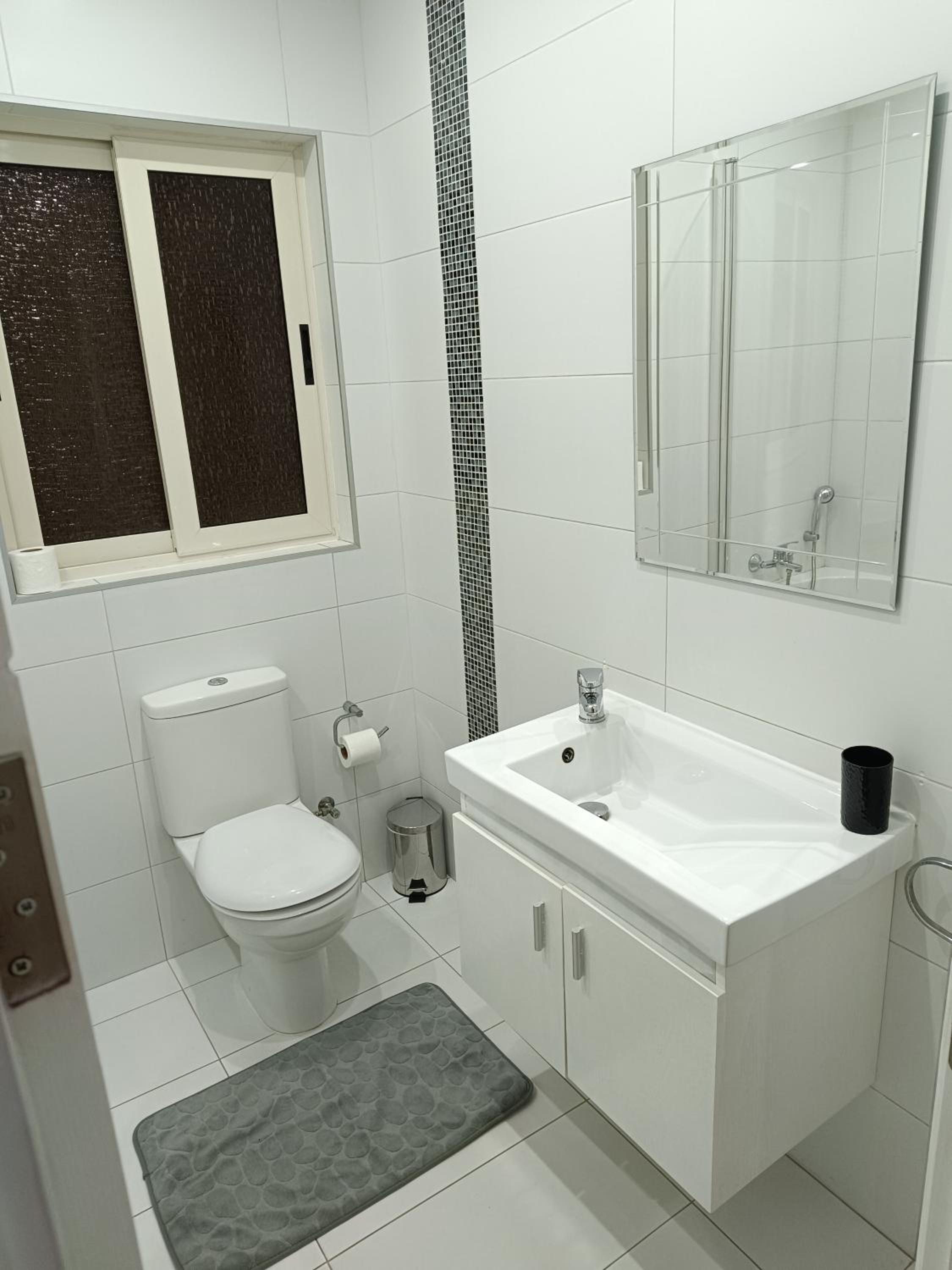 Cosy,central,modern Gem photo 3