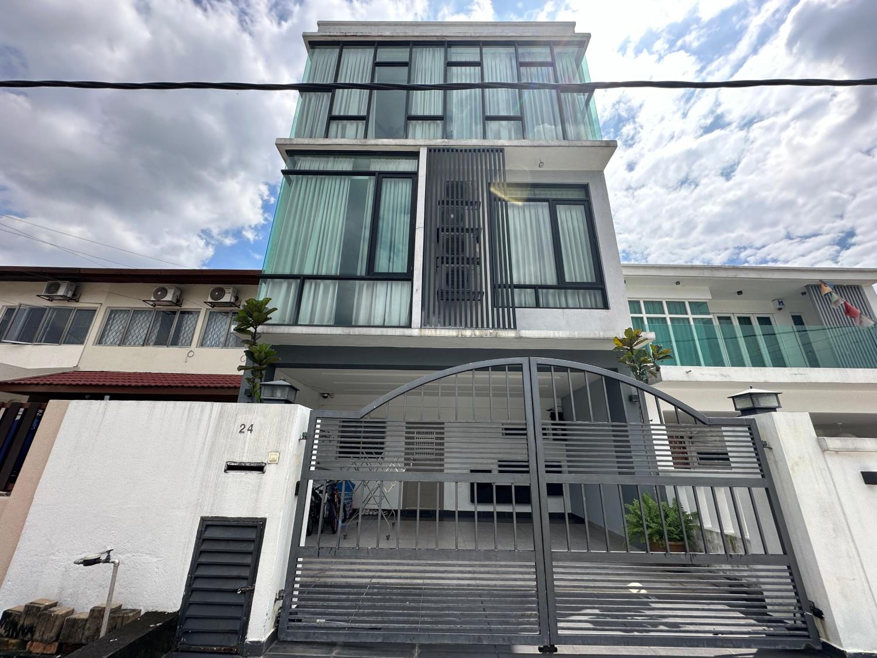 KL Sri Petaling BBQ & Games Landed House