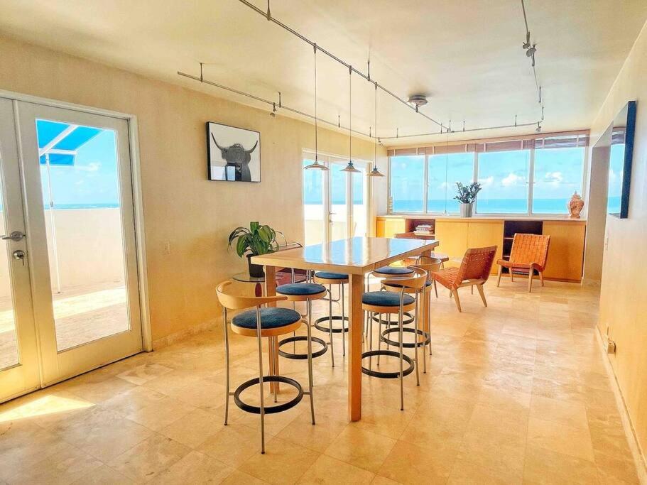 The Penthouse SJU 6BDR+6.5BA Sleep 20 Million$View view 2