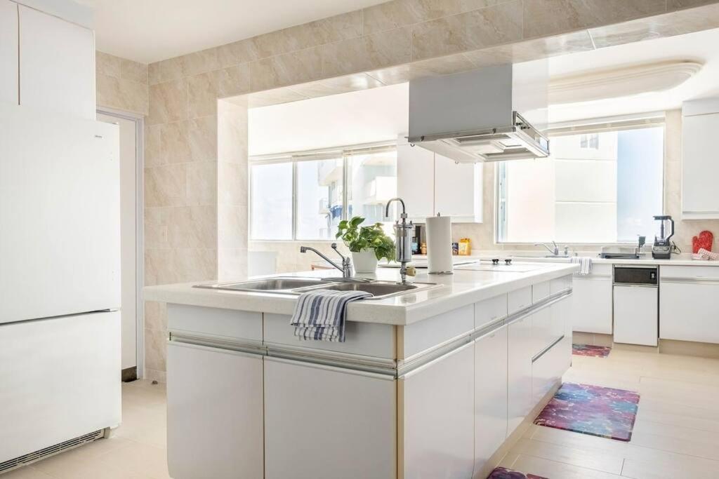 The Penthouse SJU 6BDR+6.5BA Sleep 20 Million$View view 4