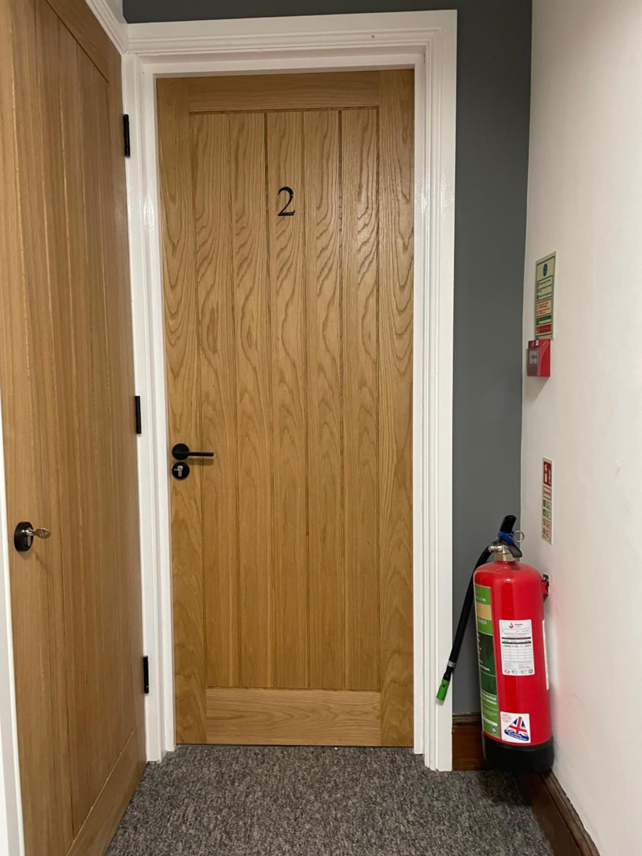 Photo 12