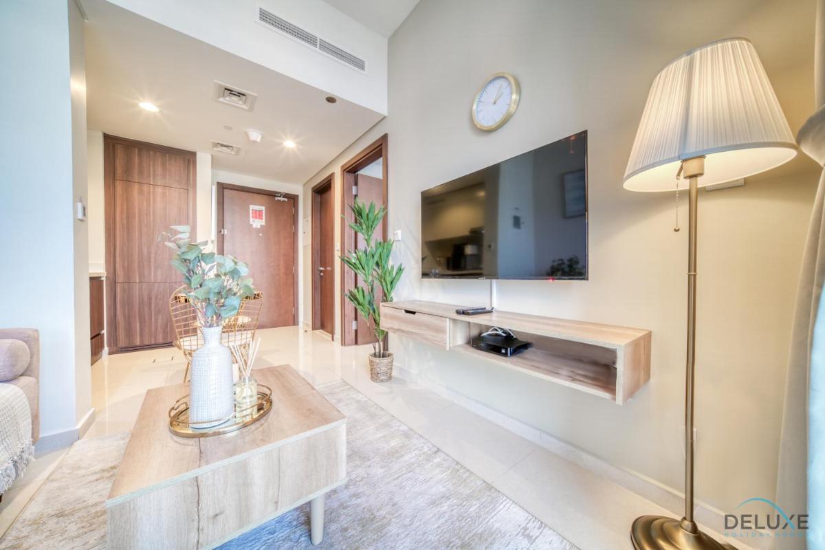 Lavish 1BR at Reva Residences Business Bay by Deluxe Holiday Homes
