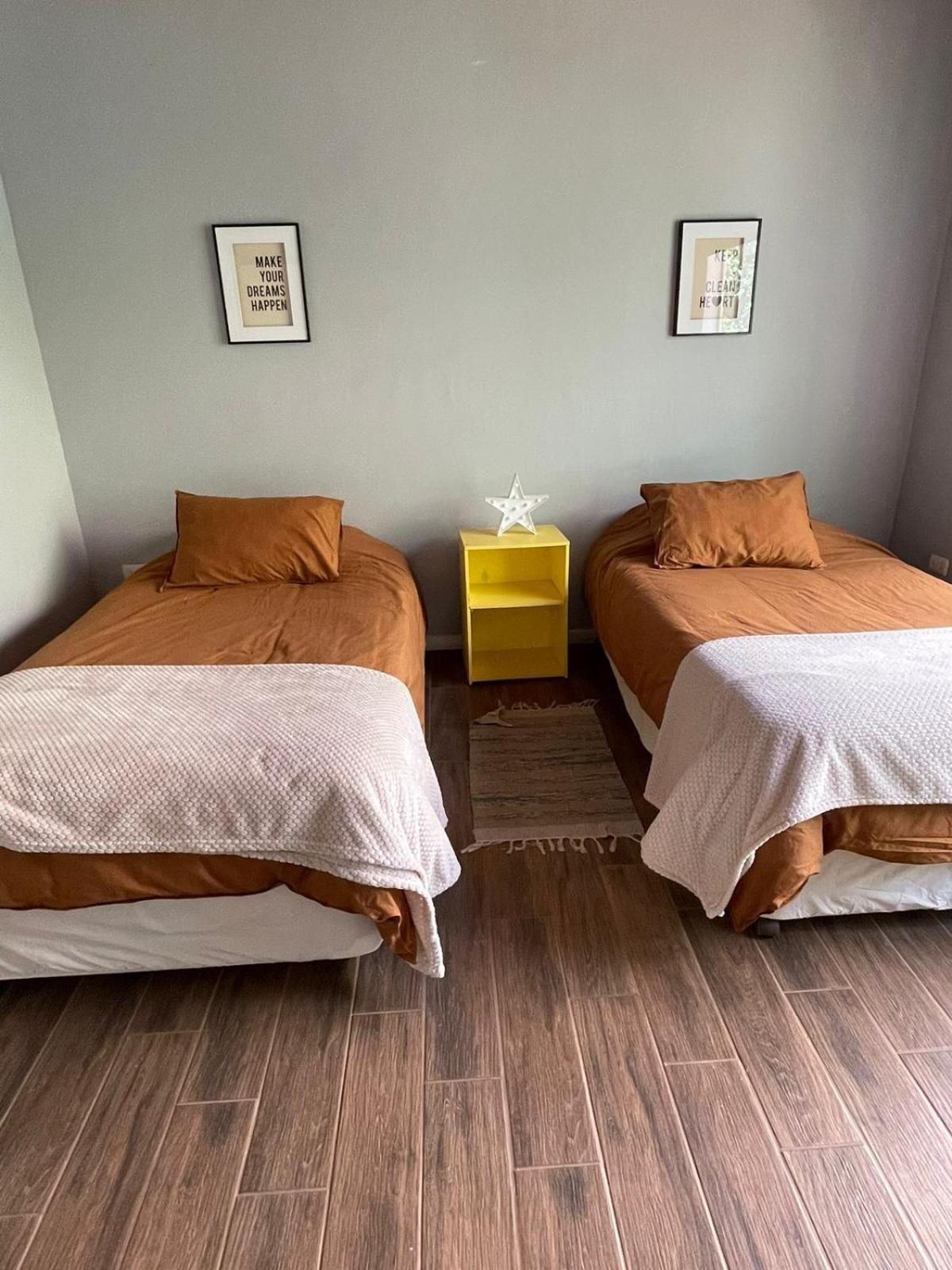 Agradable casa con Tina de agua Caliente y Piscina