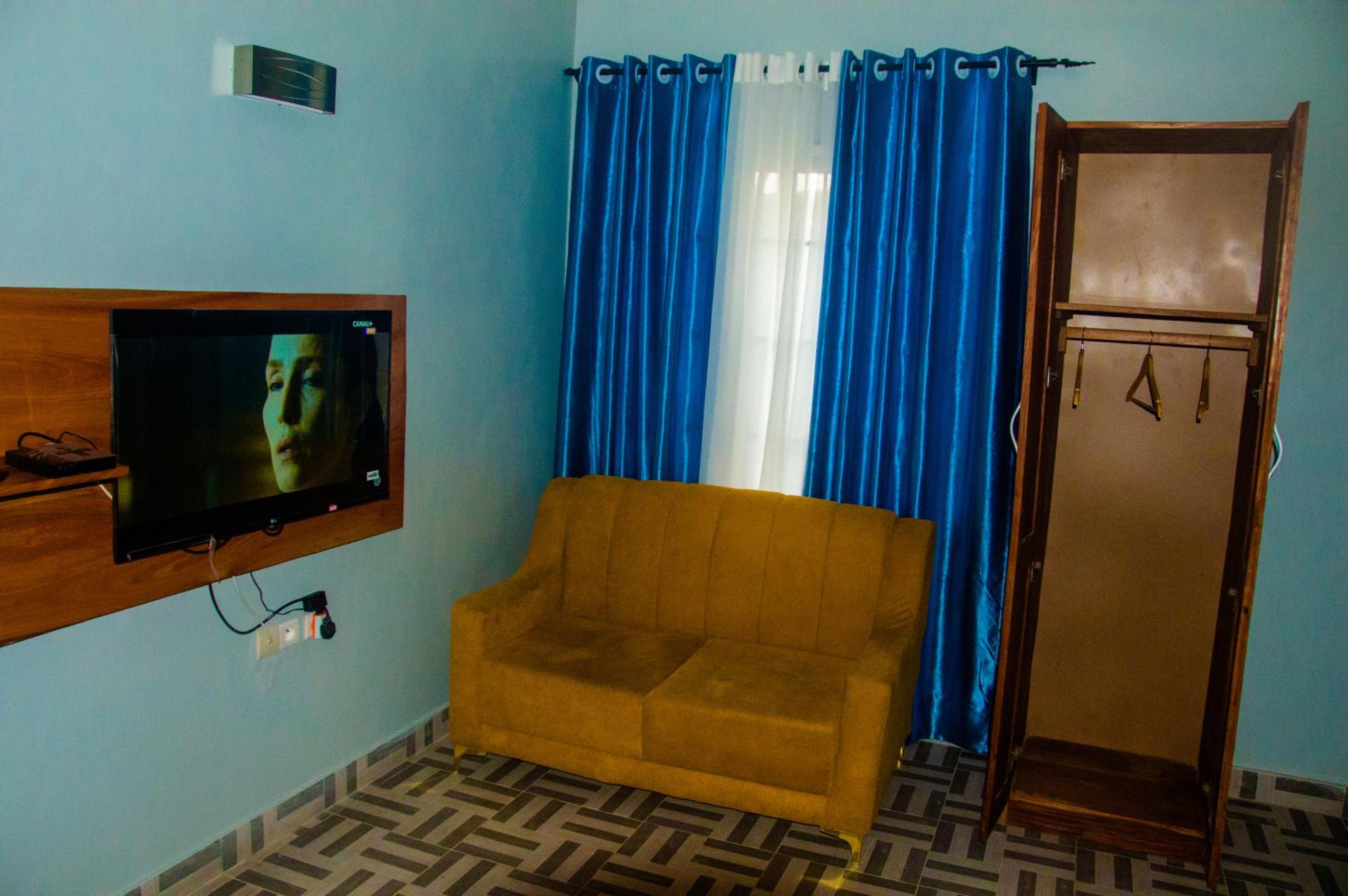 Hsr Home