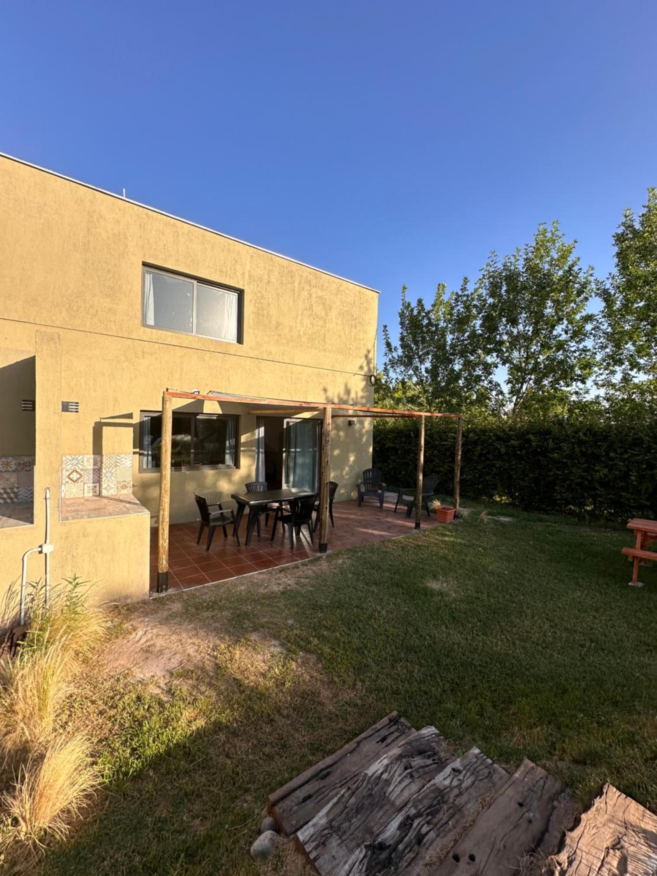 DUPLEX LOS CEREZOS VISTALBA