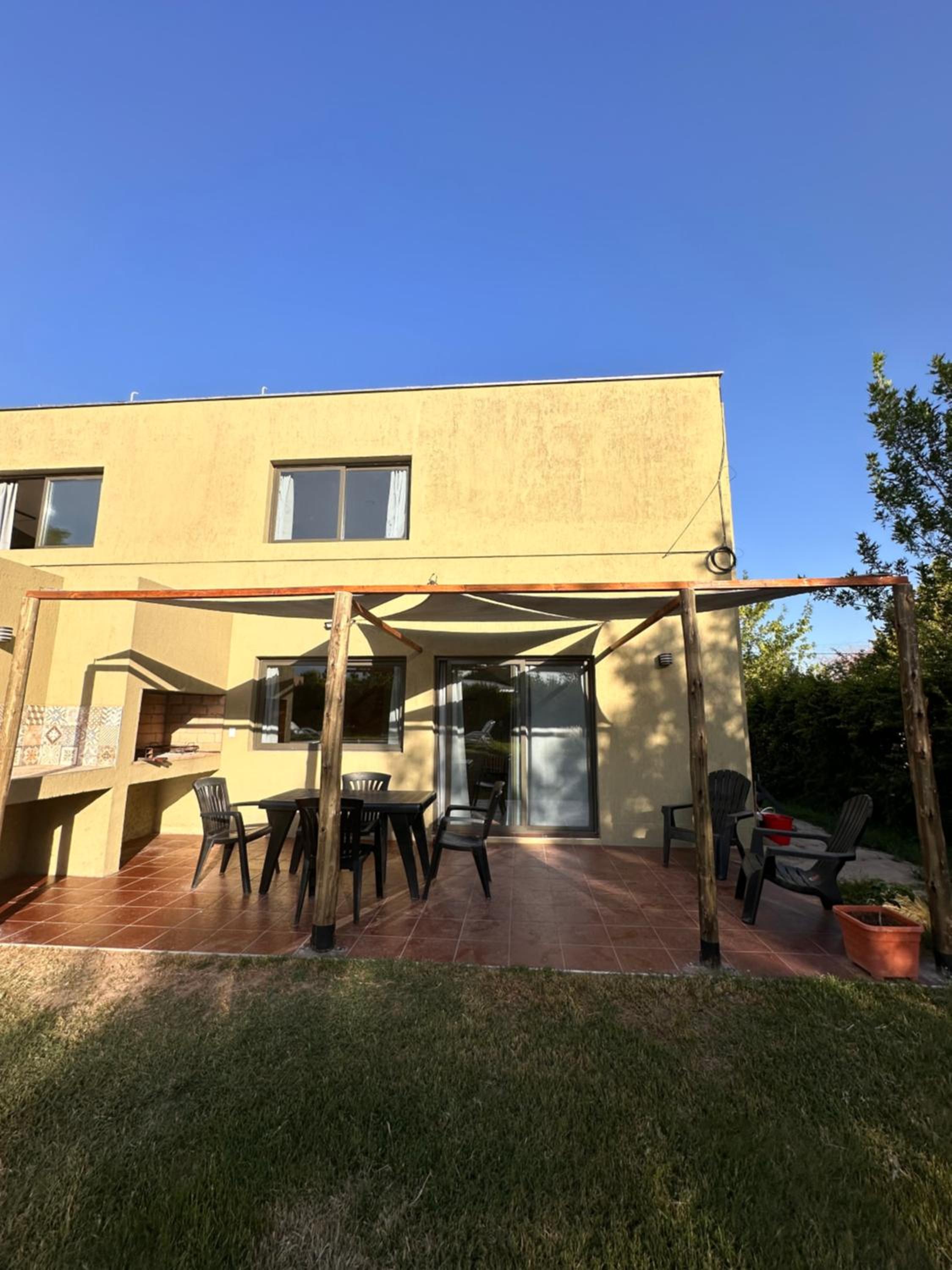 DUPLEX LOS CEREZOS VISTALBA