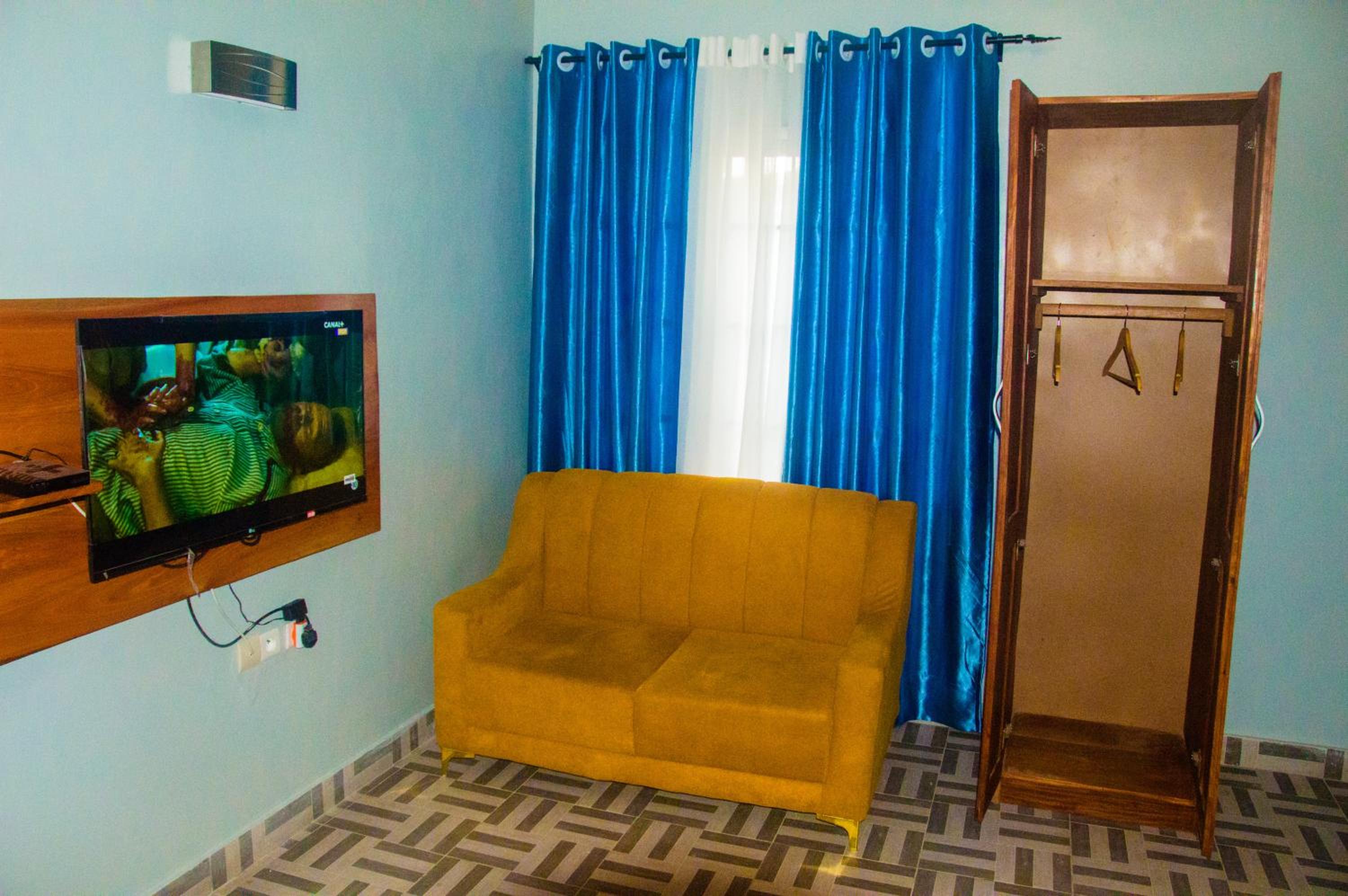 Hsr Home