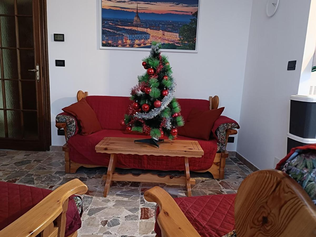 Grazioso bilocale Merlino, luminoso con vista Santuario, wifi view 4