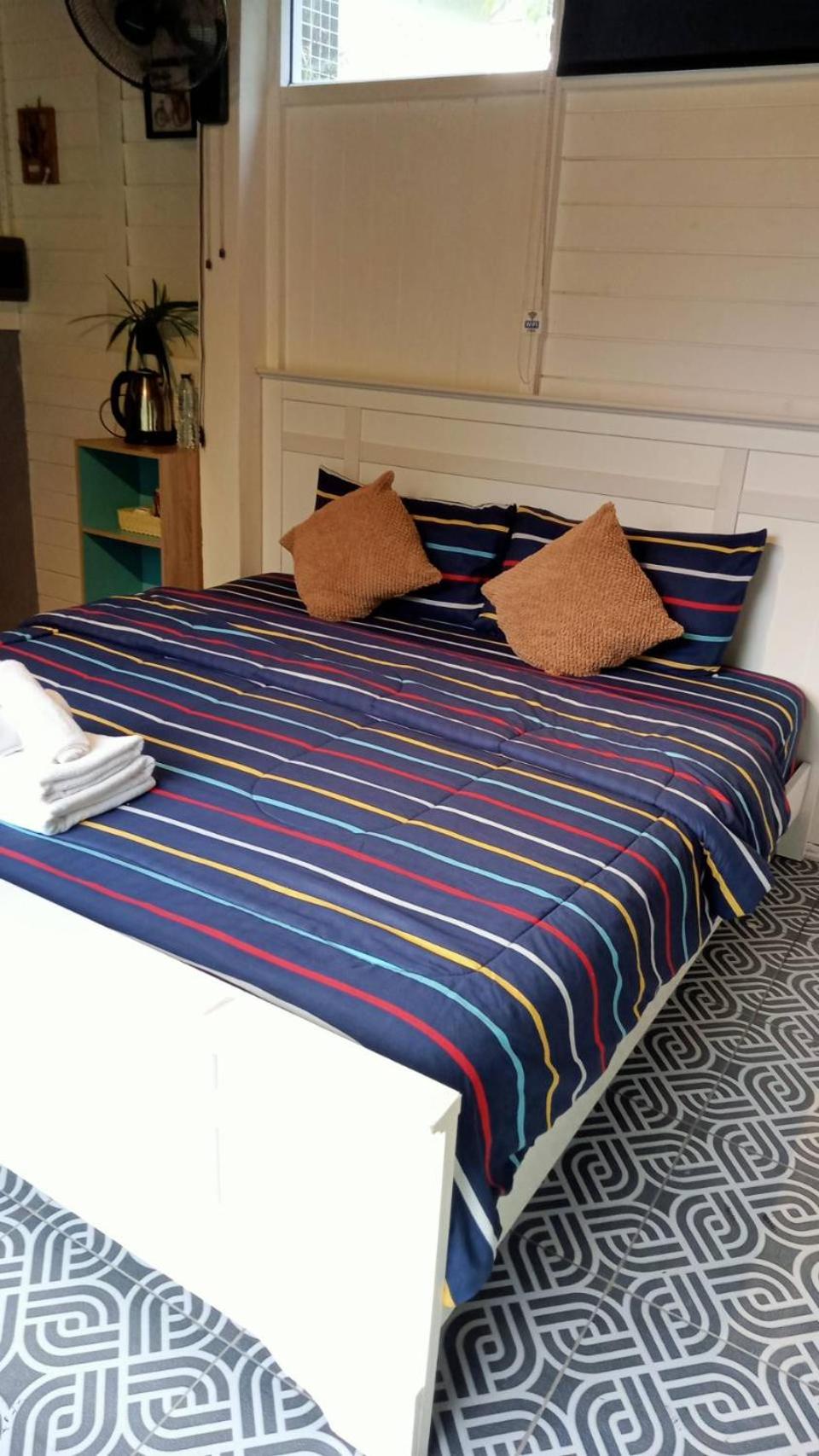 Photo 12