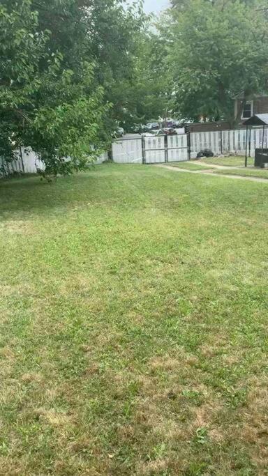 Spacious 3BR Detach house w/Parking in Quiet area view 2