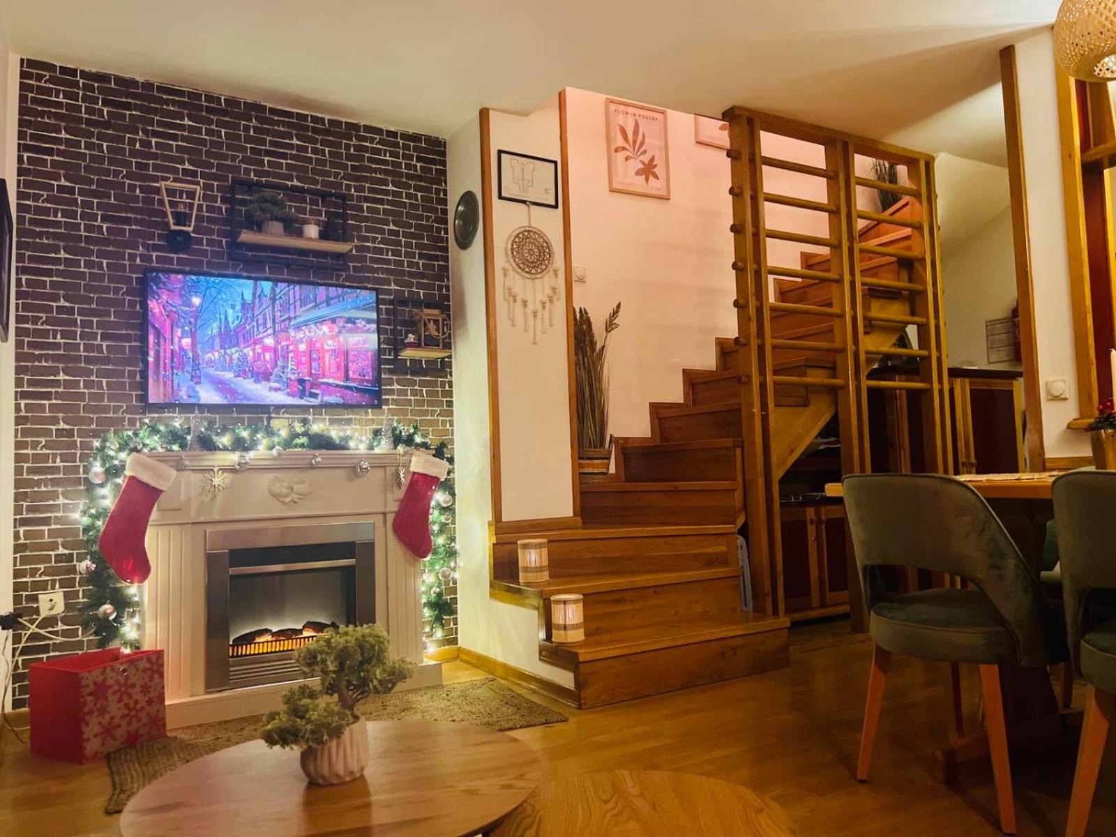 Kraljevi konaci Helena view 2