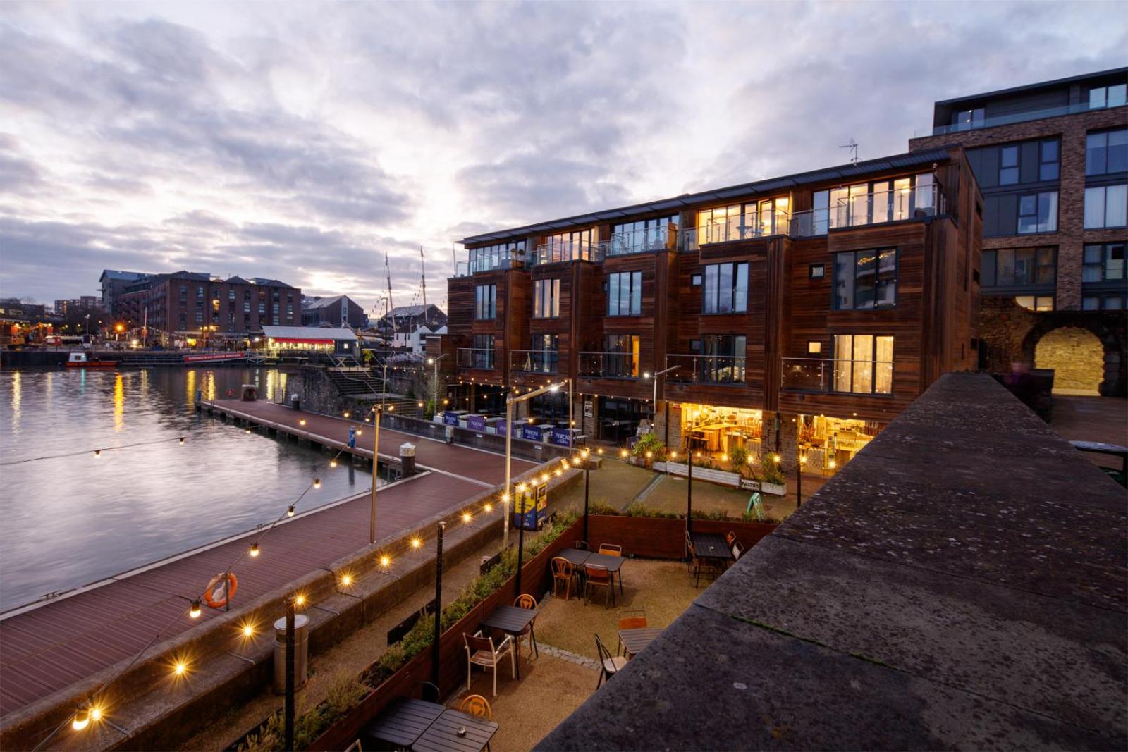 The Boat House Apartment by Cliftonvalley Apartments