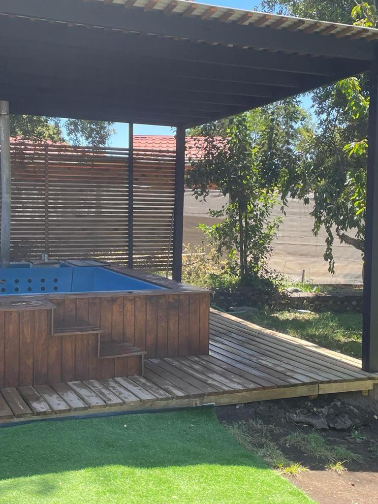 Agradable casa con Tina de agua Caliente y Piscina