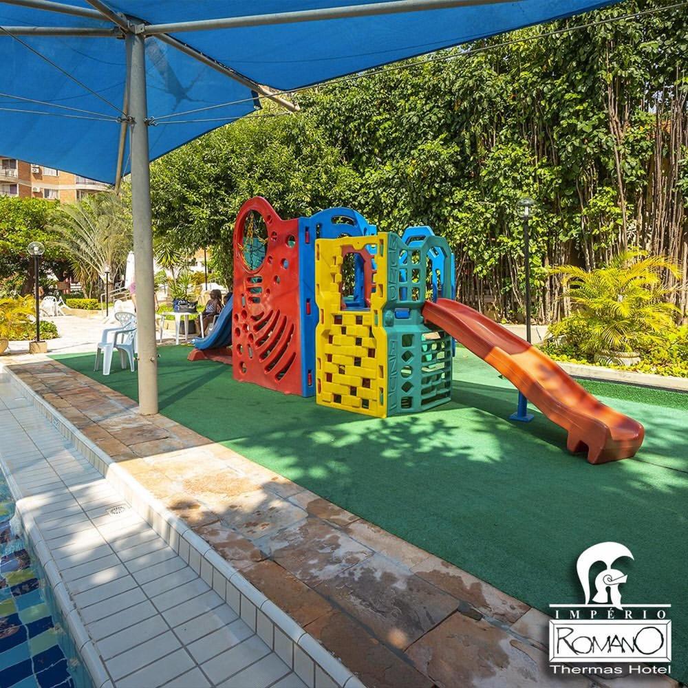 Caldas Novas - diRoma Spazzio - Apto até 4 pessoas - piscinas do hotel 24 horas