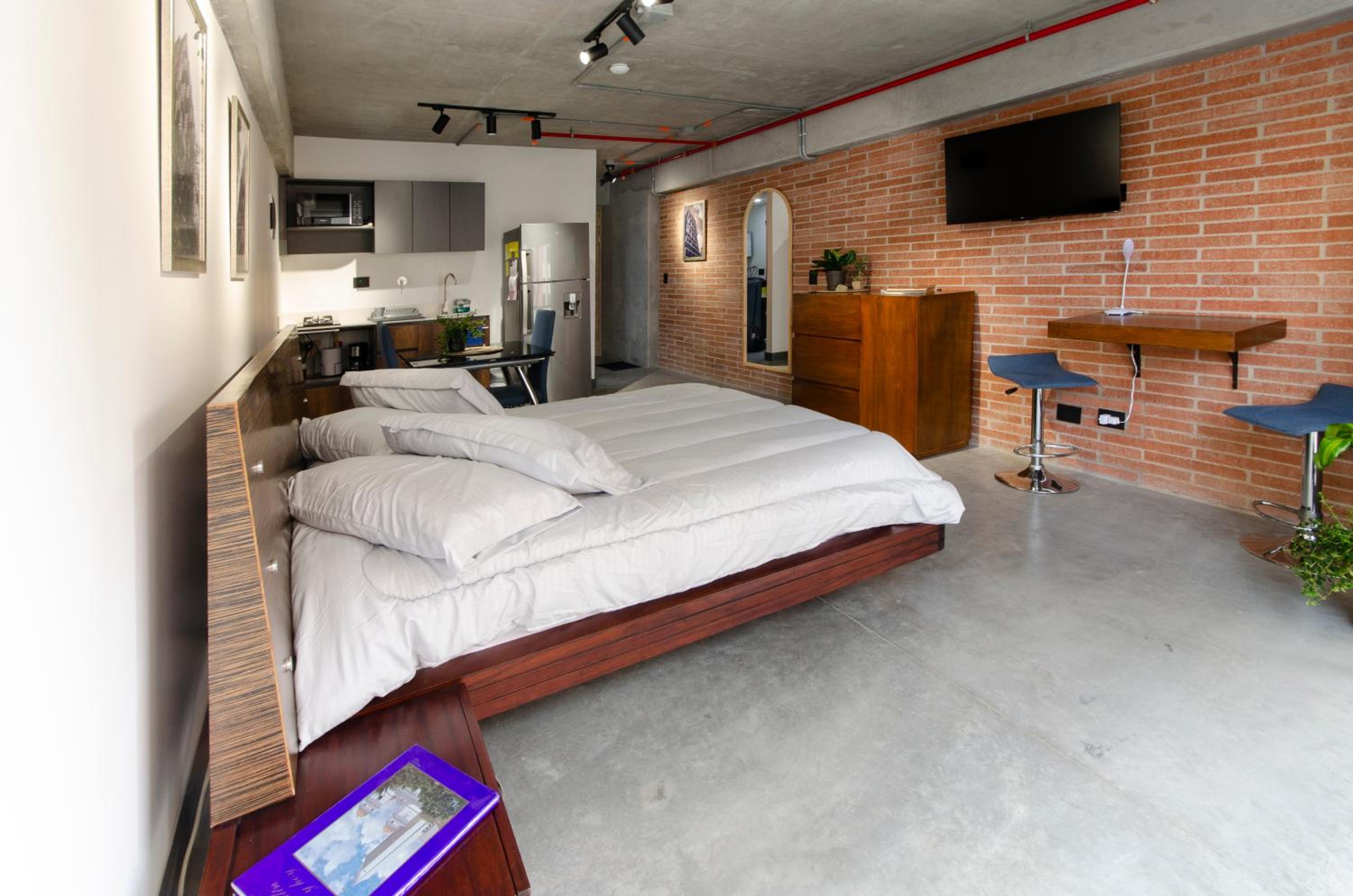 Hermoso Apartaloft Single