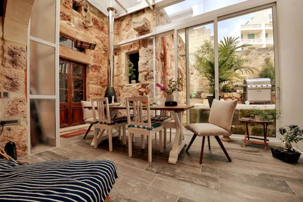 Luxury House of Character Golden Bay/Manikata. view 3