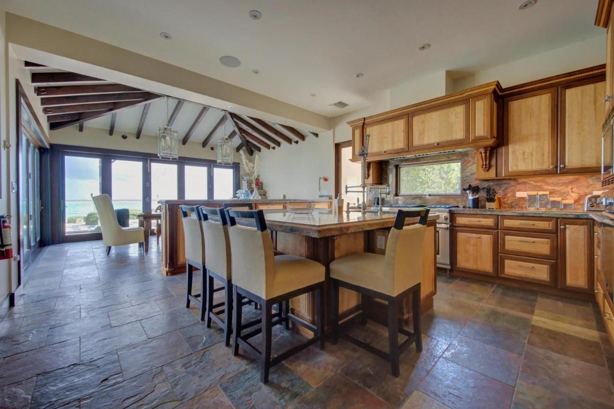 Stepping Stone 4 BR East End