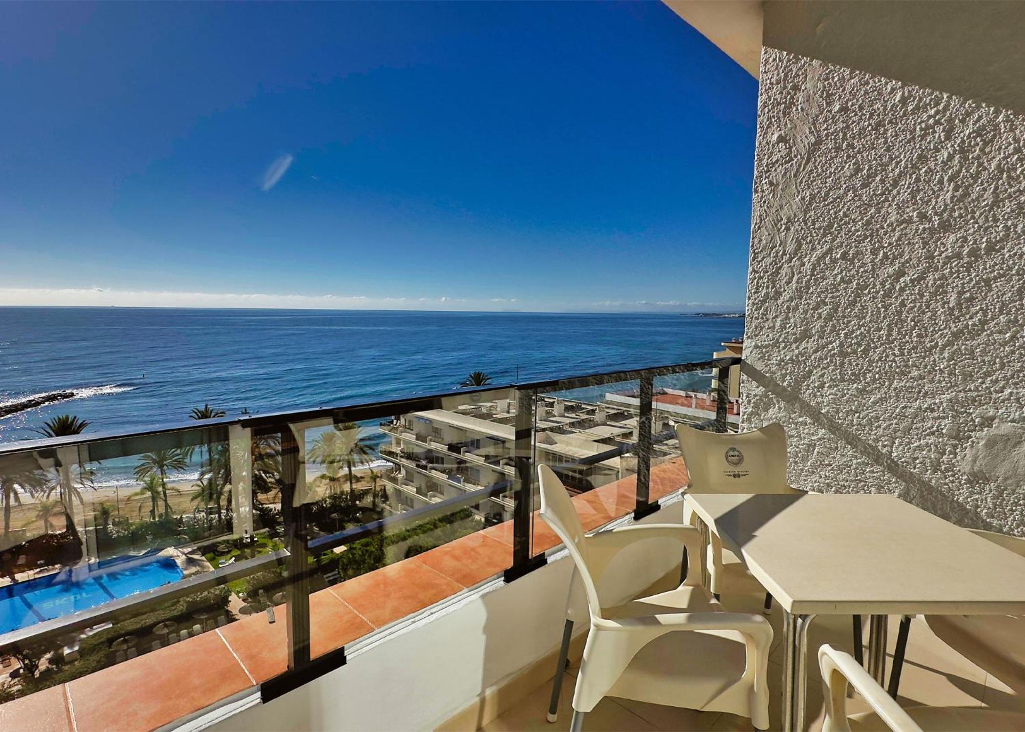 SKOL 933 Fantastic two bedrooms on the 9th floor with amazing sea views view 3