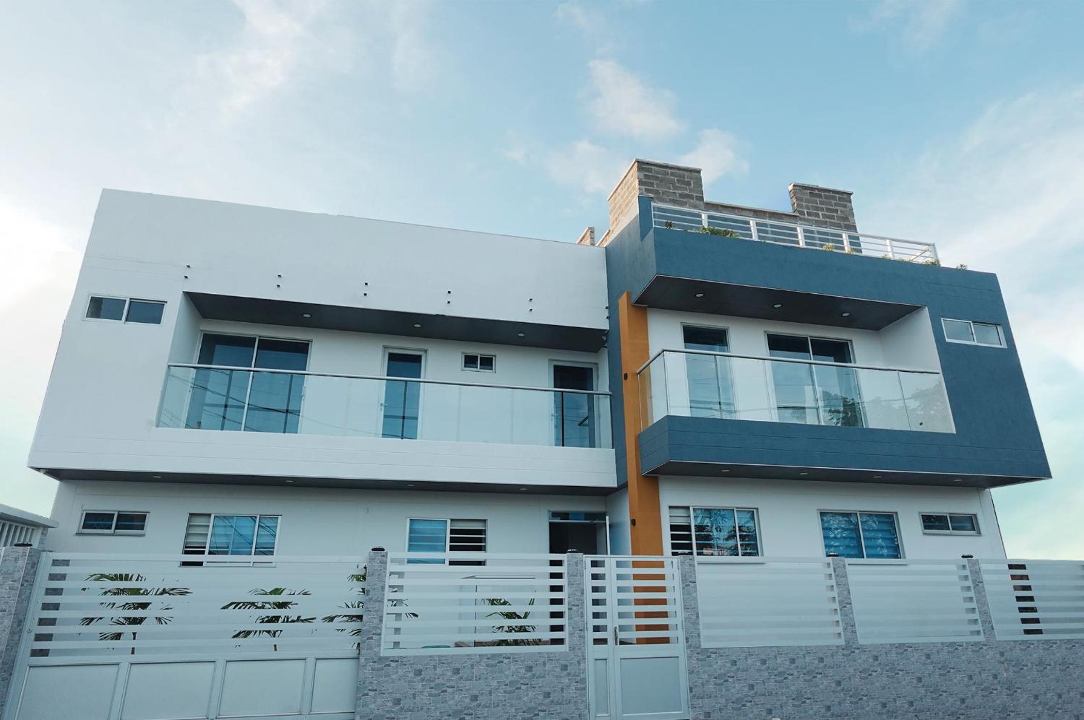 Saphire Apartments