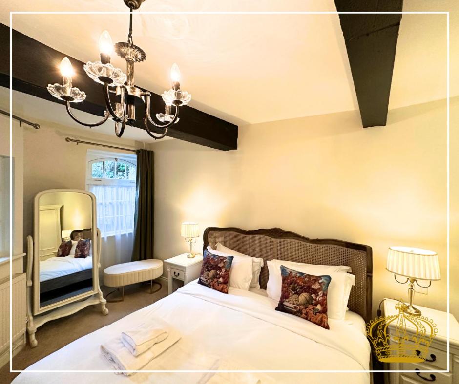 The Old Crown Coaching Inn