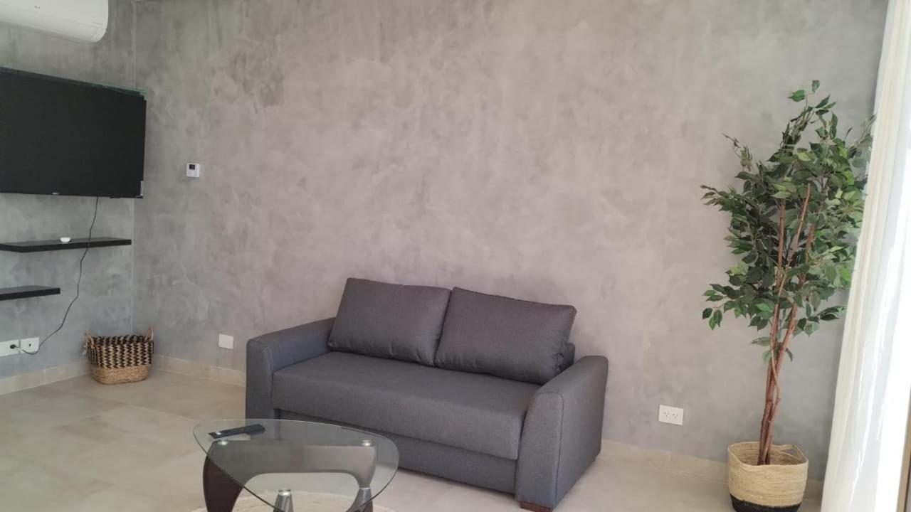Liniers Apartments Luxury & Wine