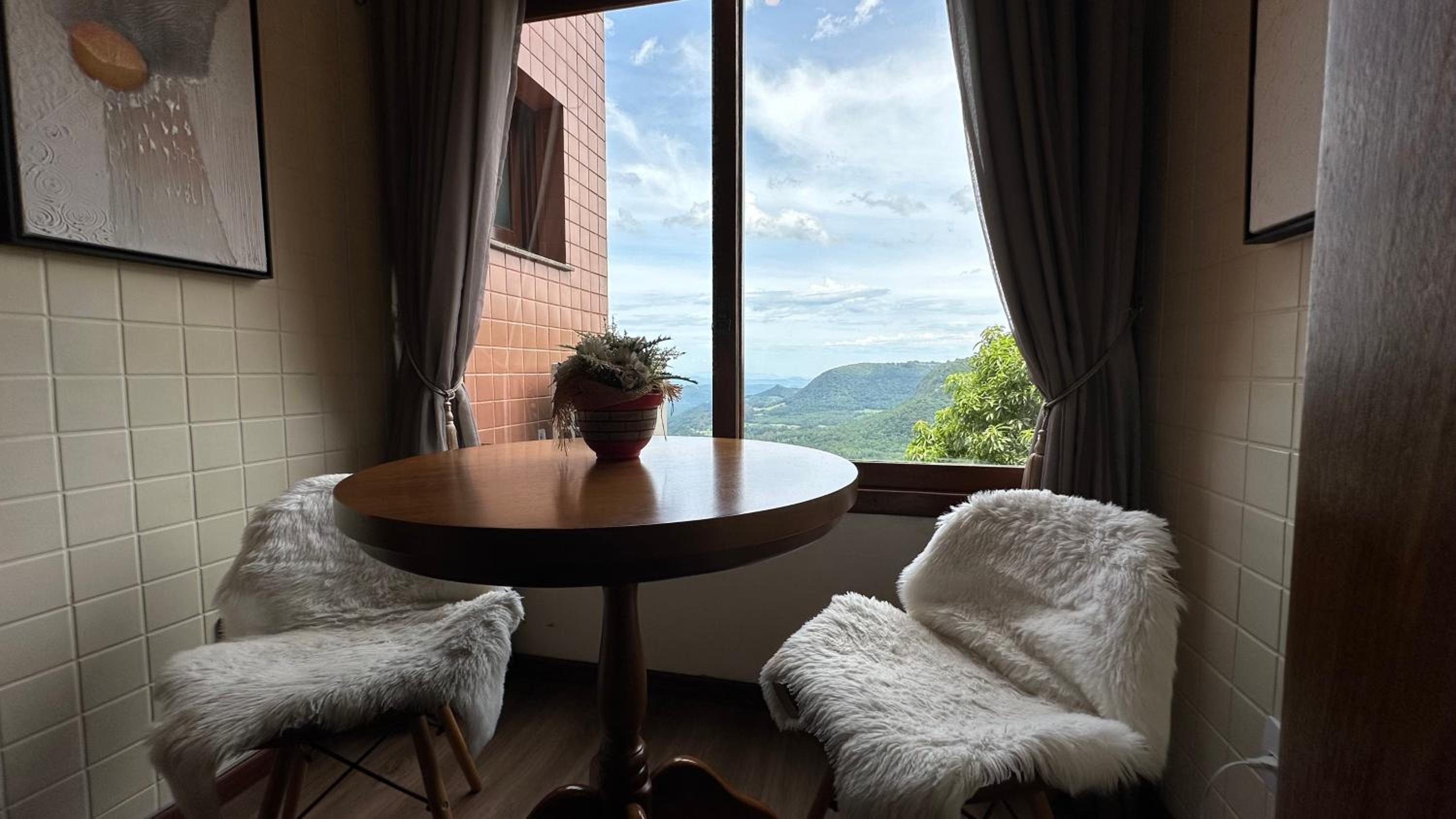 Vista Única Gramado|Próx. Centro|Lareira|5 Pessoas