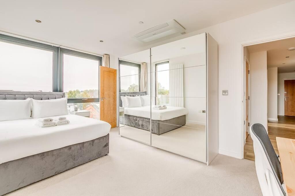Last-Minute Grabs l Cozy Apt in Camden Town By Capital Retreats Short Lets & Serviced Accommodation London With Balcony, Free WiFi