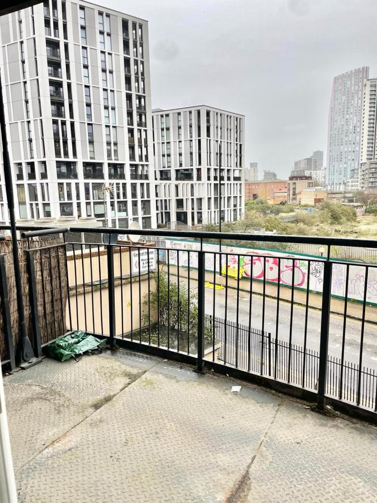 Cozy Apartment in Stratford next to Abba