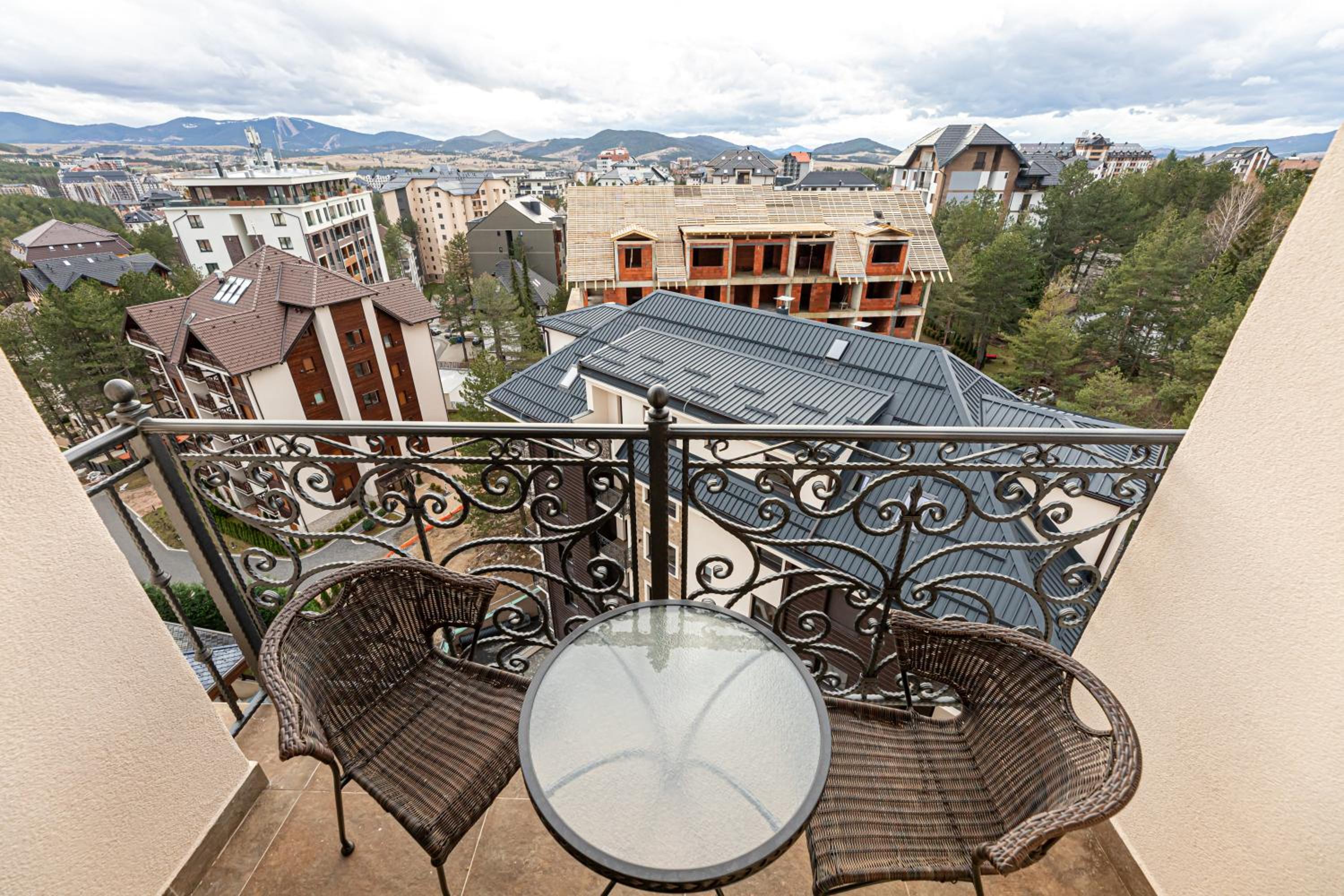 Apartman Victory 77 view 3
