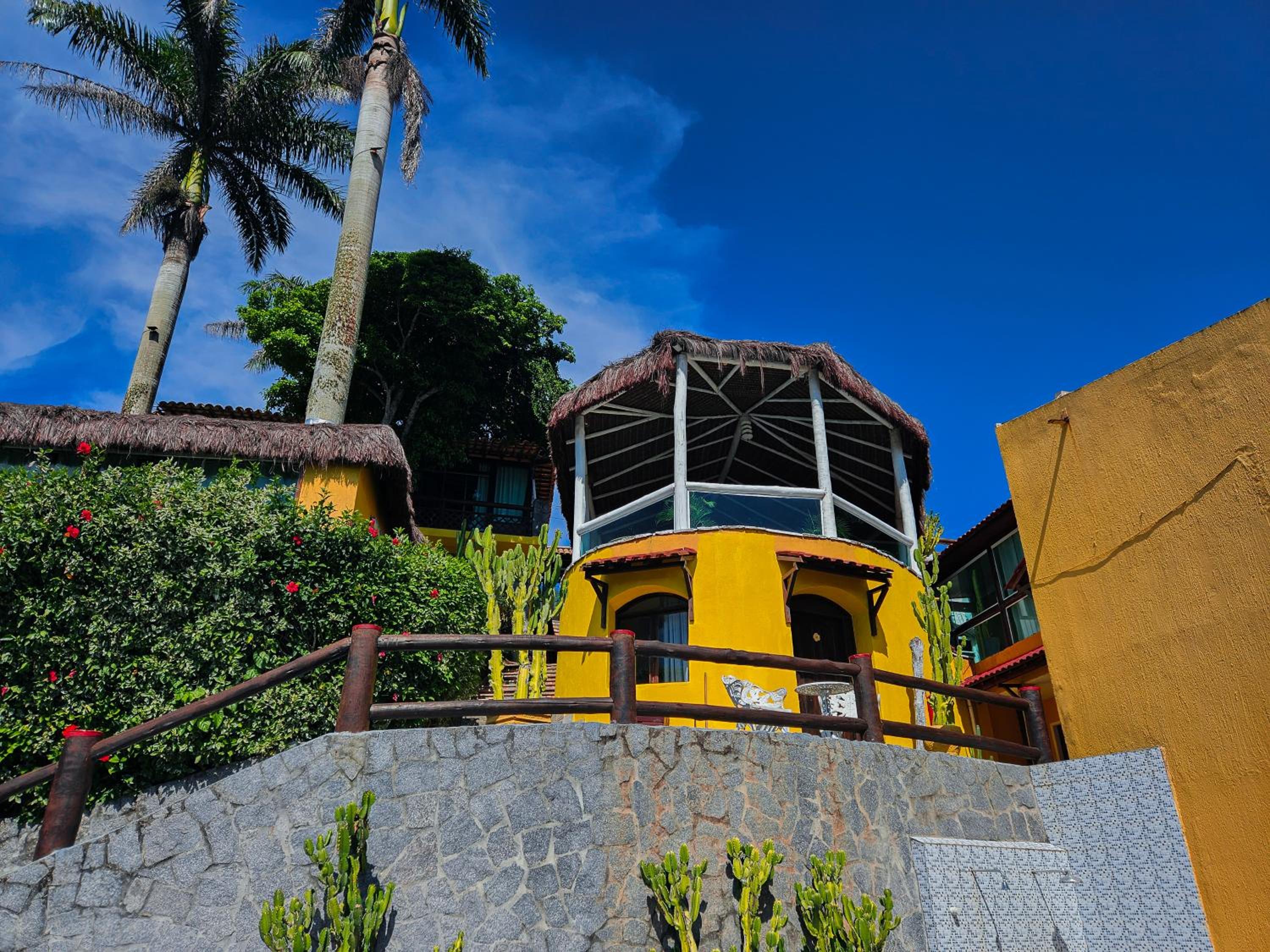 Hotel Bella Vista Ocean View - Image 1