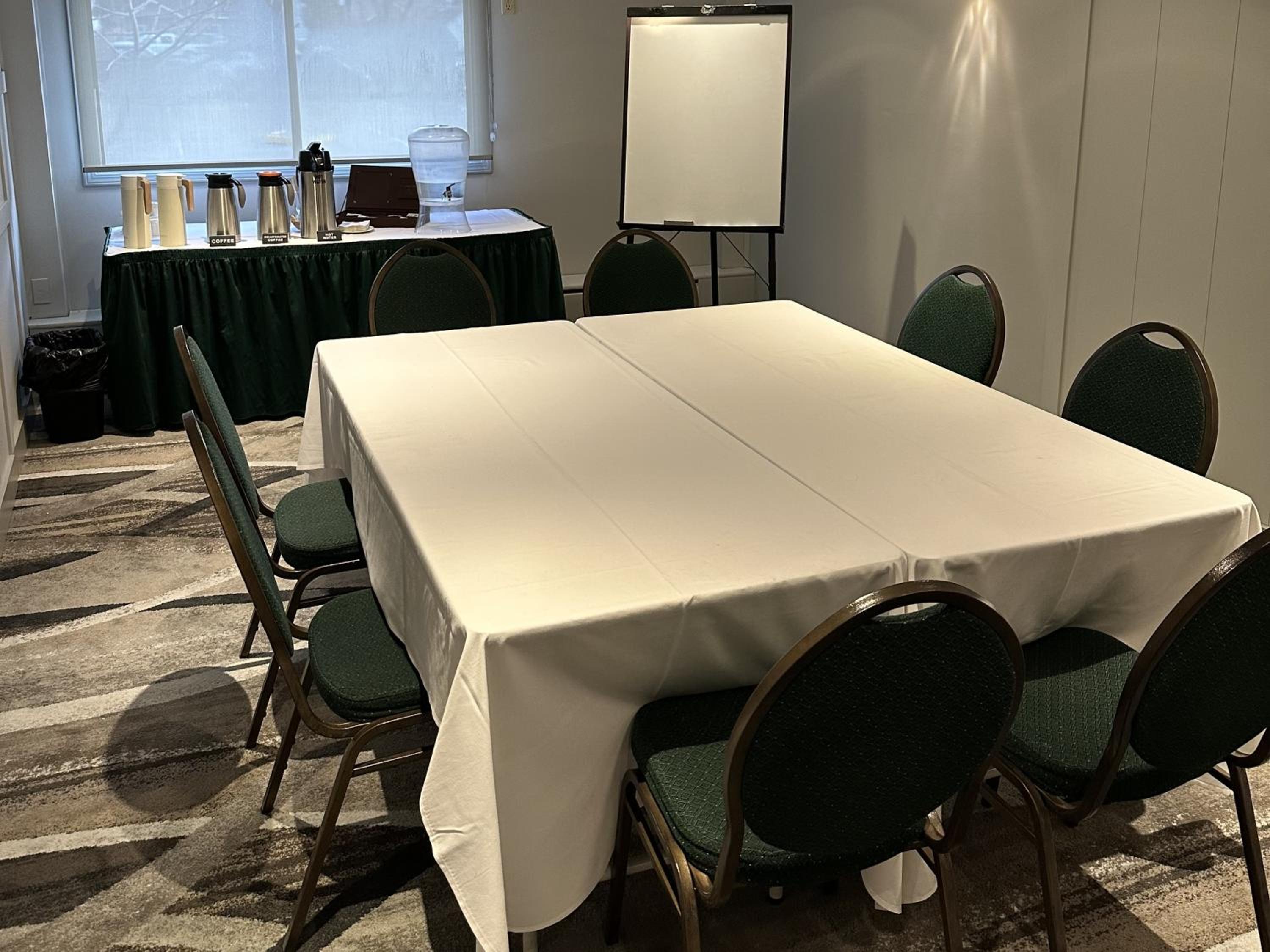 Vernon Vacations - Prestige Vernon Lodge - Property Image 21