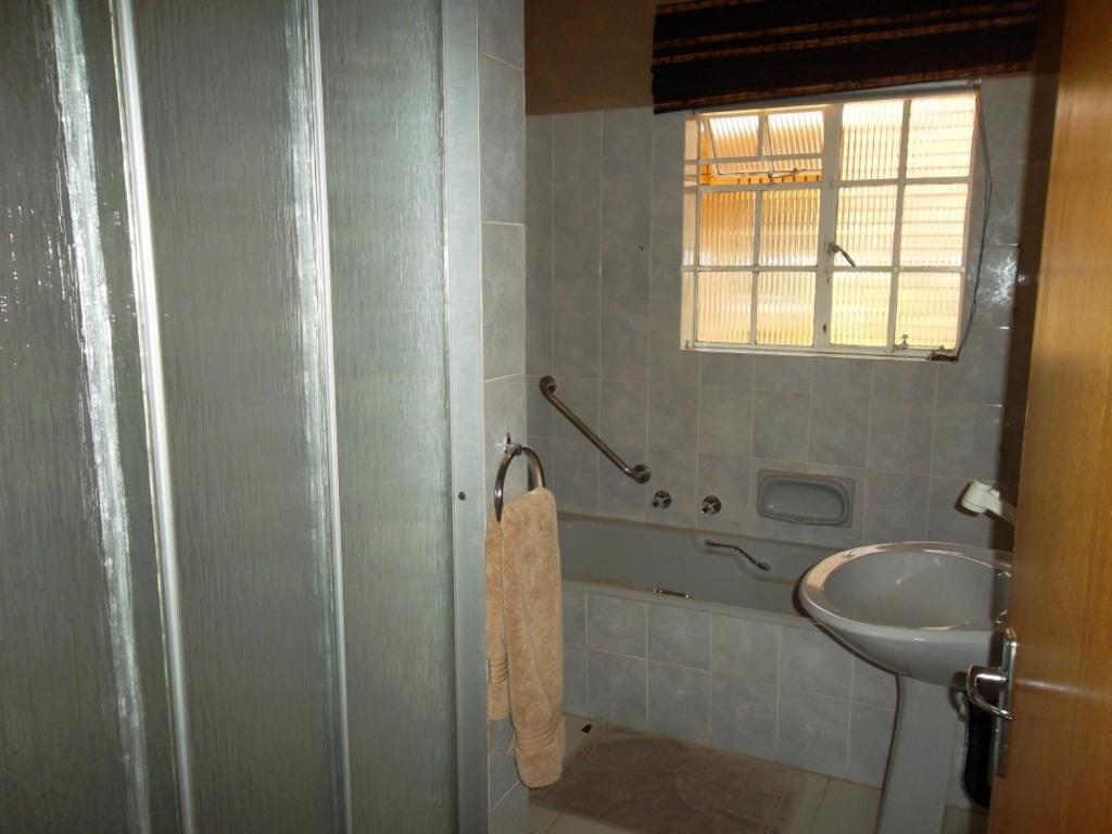 Photo 28