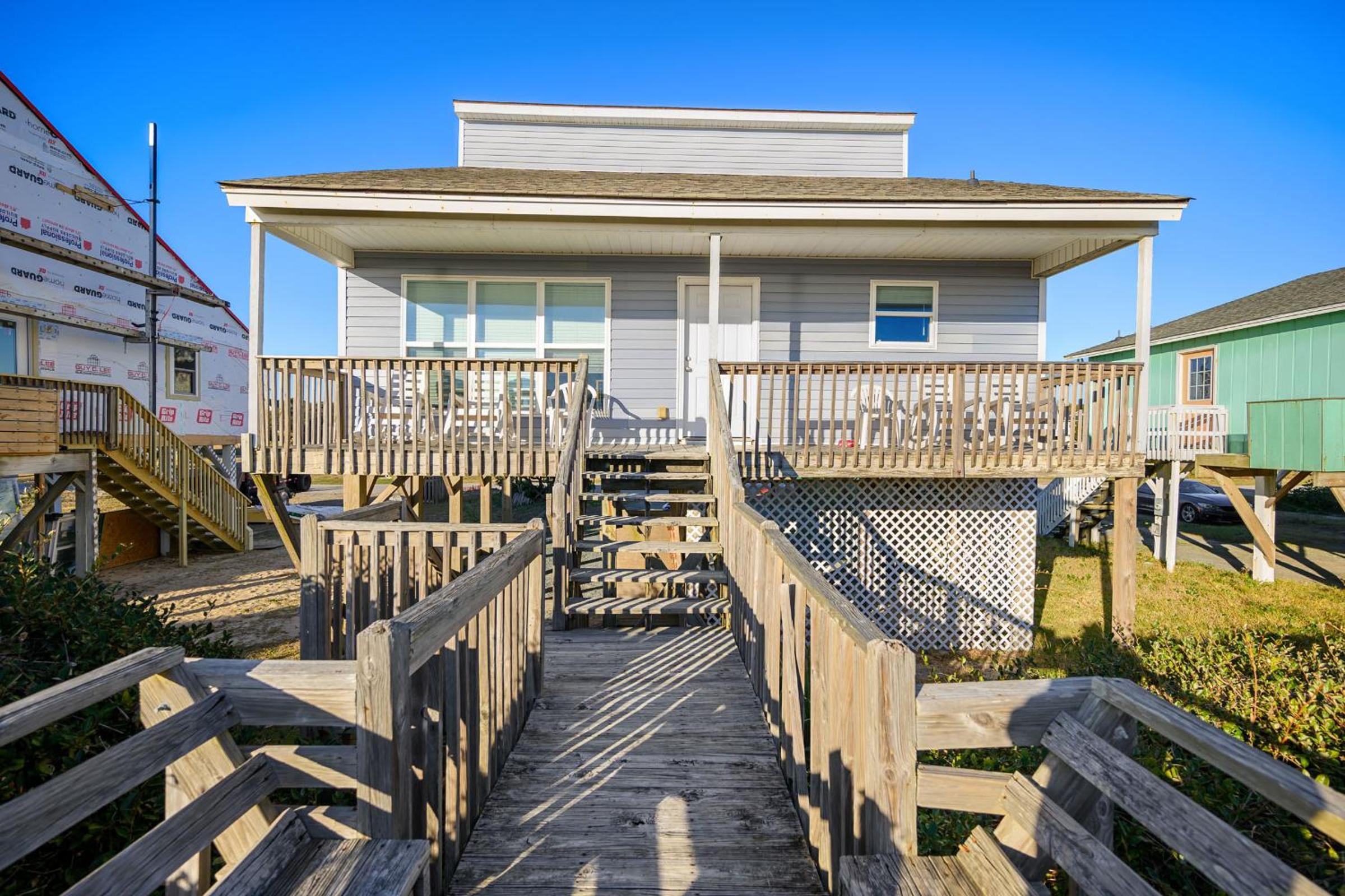 Carolina Dawn by Oak Island Accommodations view 3