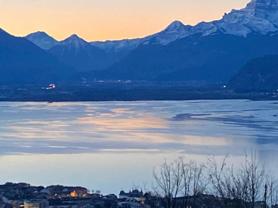 Le Chardonne - Designer's home with a stunning lake and mountain view