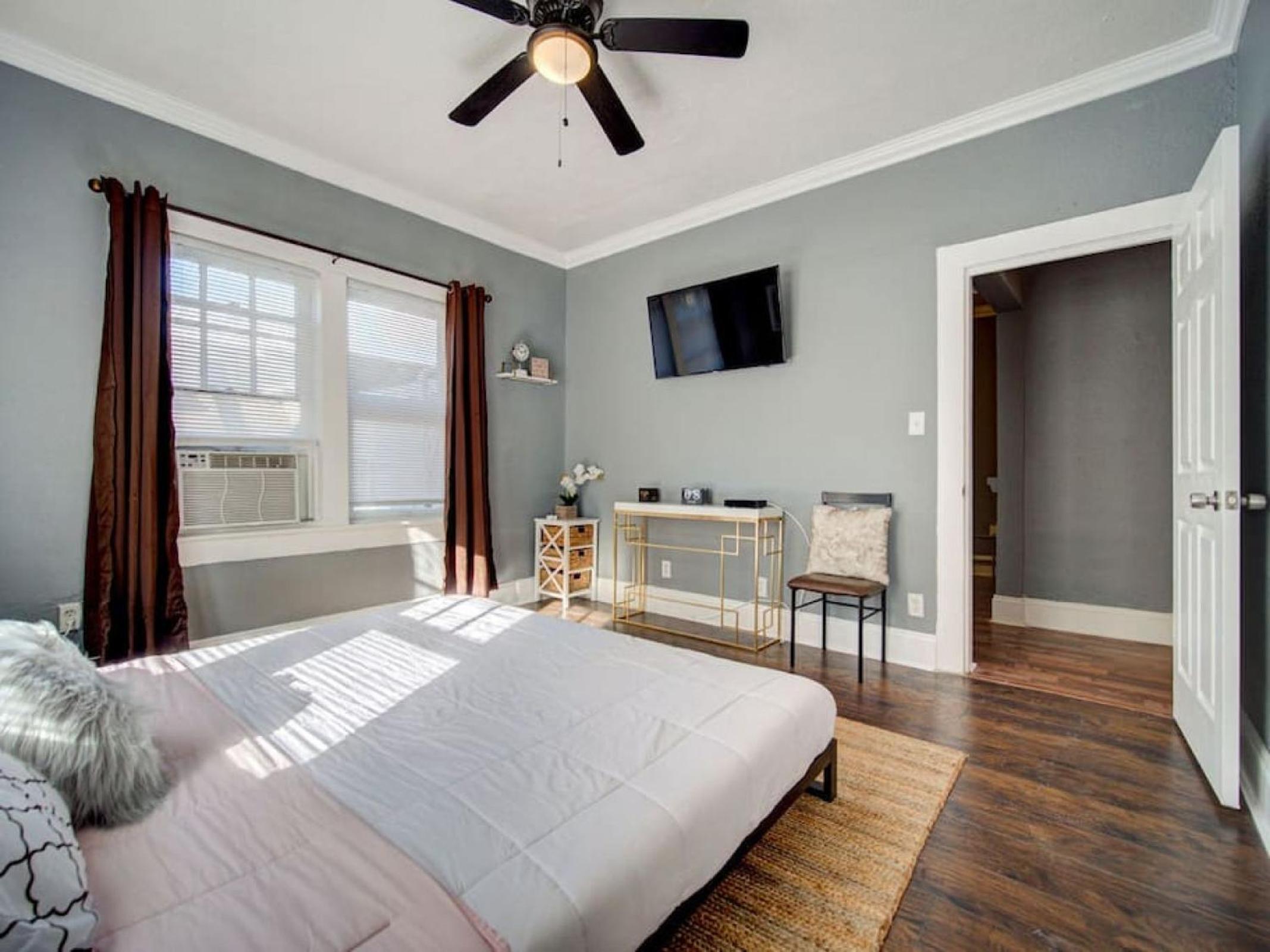 Modern Westshore