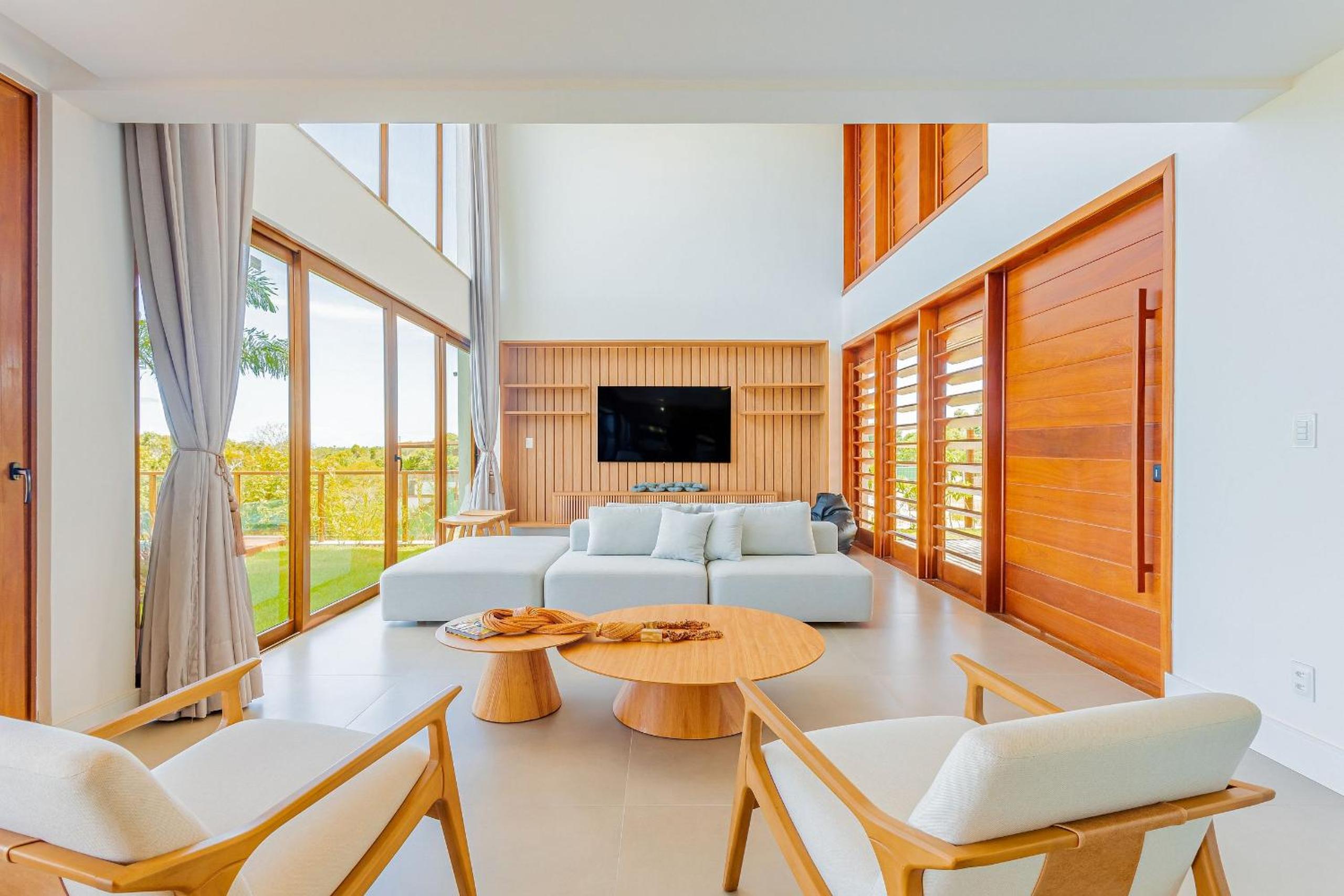 PF54 High Standard House with 5 Suites with Maid Included and Electric Vehicle Charger - Praia do Forte