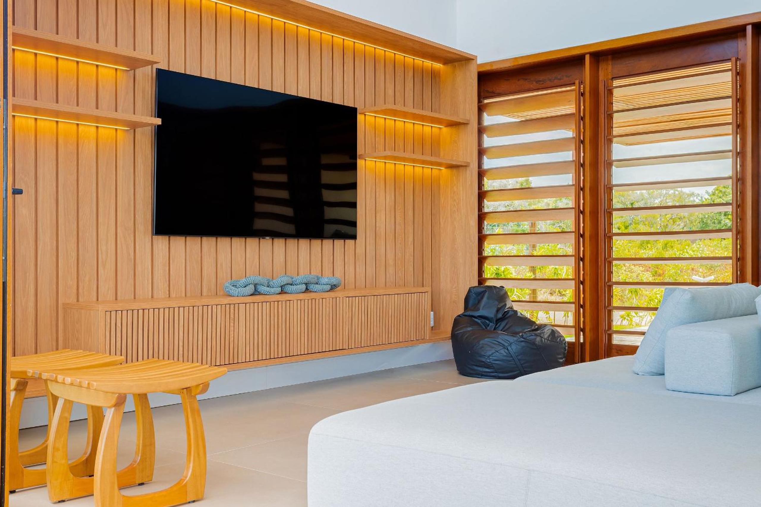 PF54 High Standard House with 5 Suites with Maid Included and Electric Vehicle Charger - Praia do Forte