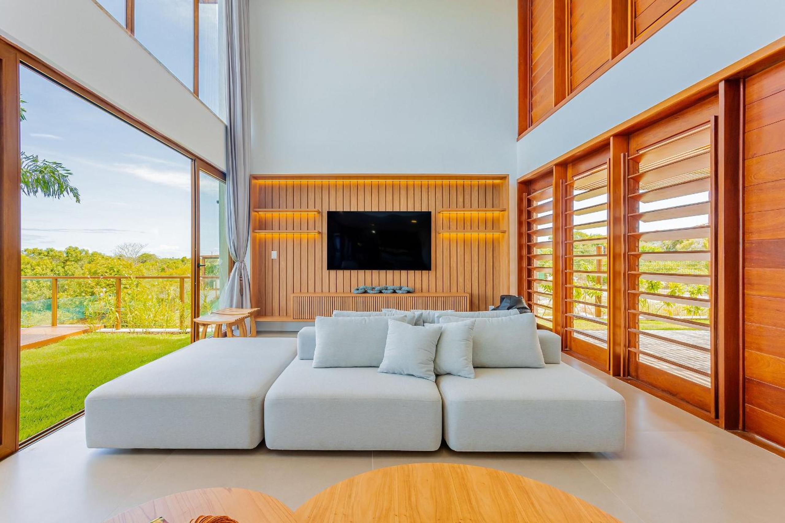 PF54 High Standard House with 5 Suites with Maid Included and Electric Vehicle Charger - Praia do Forte