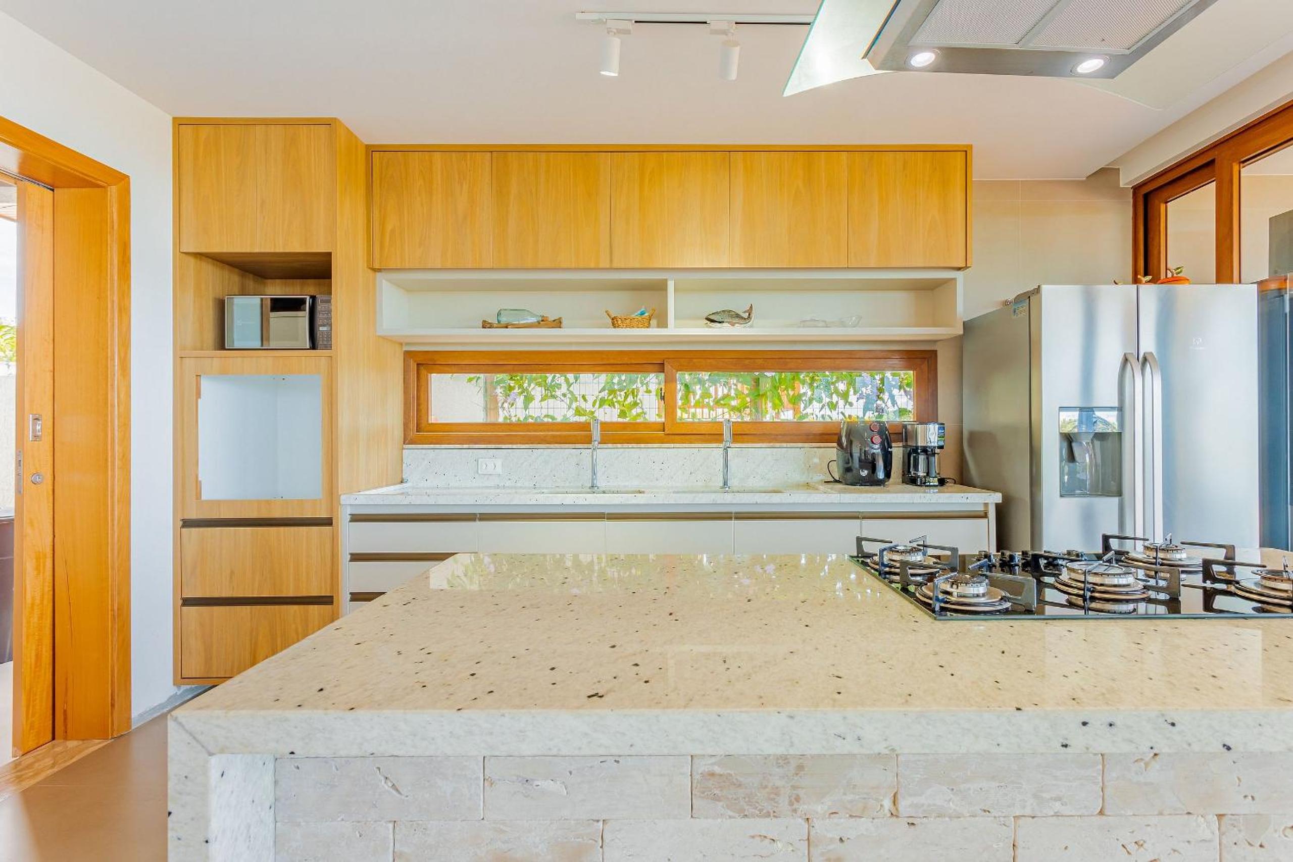 PF54 High Standard House with 5 Suites with Maid Included and Electric Vehicle Charger - Praia do Forte