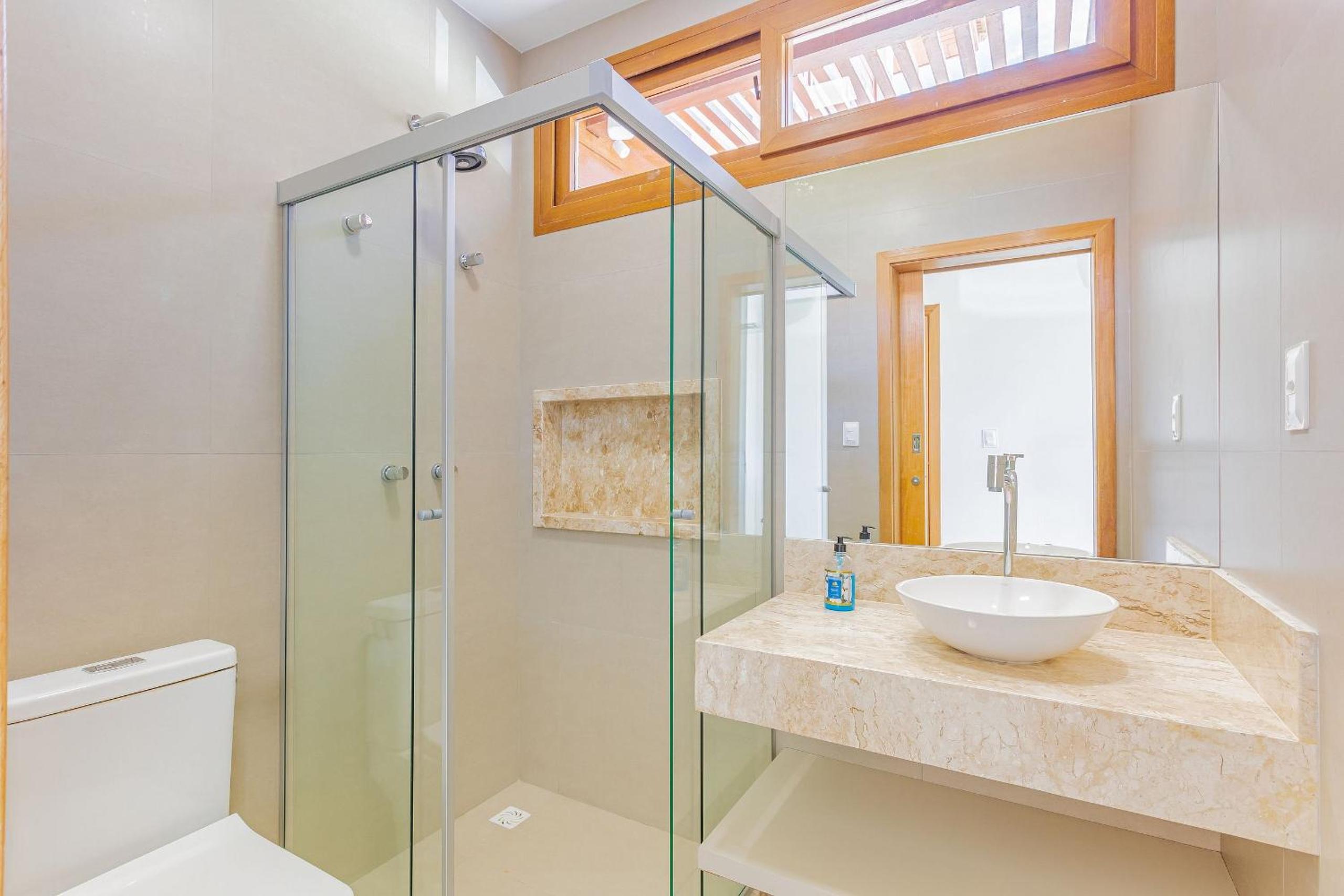 PF54 High Standard House with 5 Suites with Maid Included and Electric Vehicle Charger - Praia do Forte