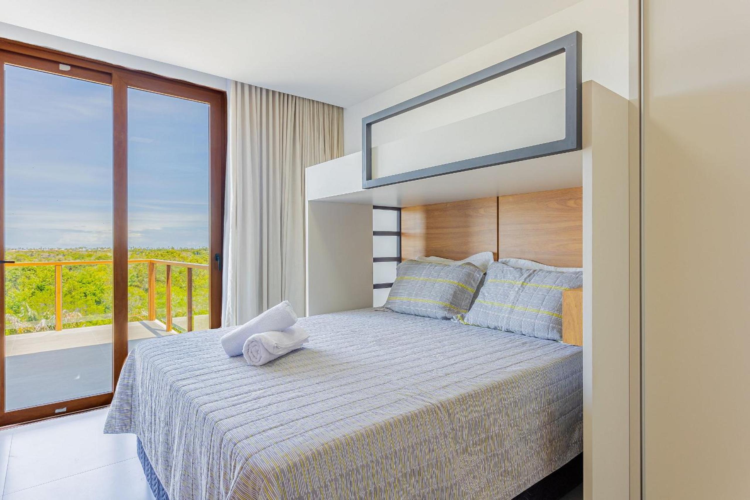 PF54 High Standard House with 5 Suites with Maid Included and Electric Vehicle Charger - Praia do Forte