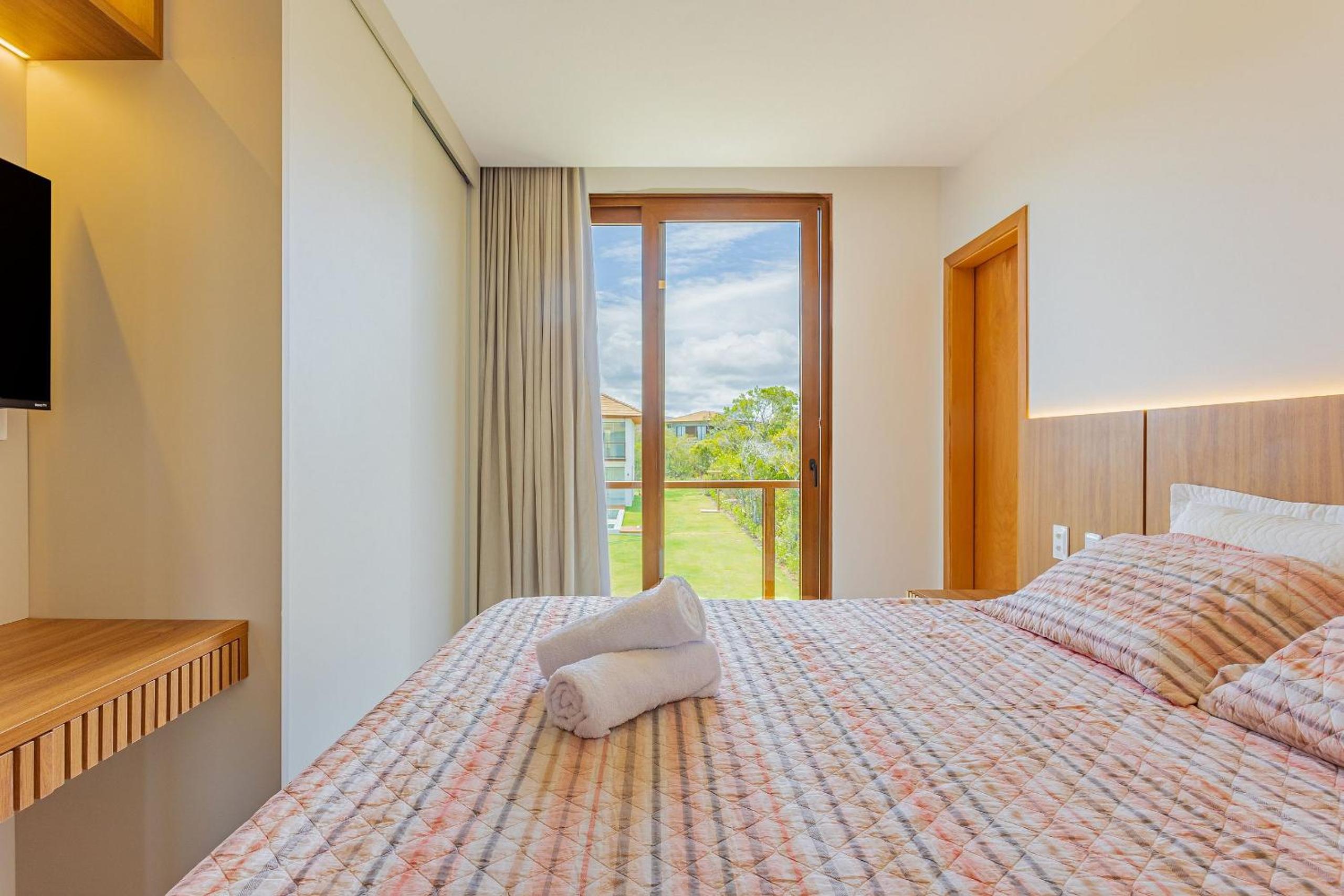 PF54 High Standard House with 5 Suites with Maid Included and Electric Vehicle Charger - Praia do Forte
